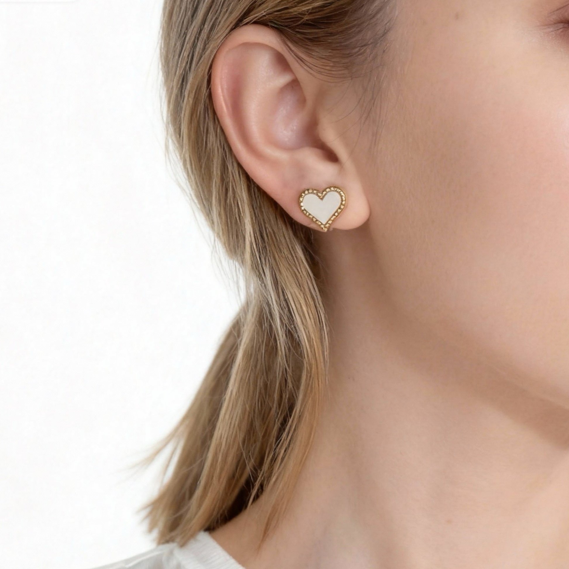 Heart-shaped shellfish Clip-On Stud Earrings for non-pierced ears – SOMIY