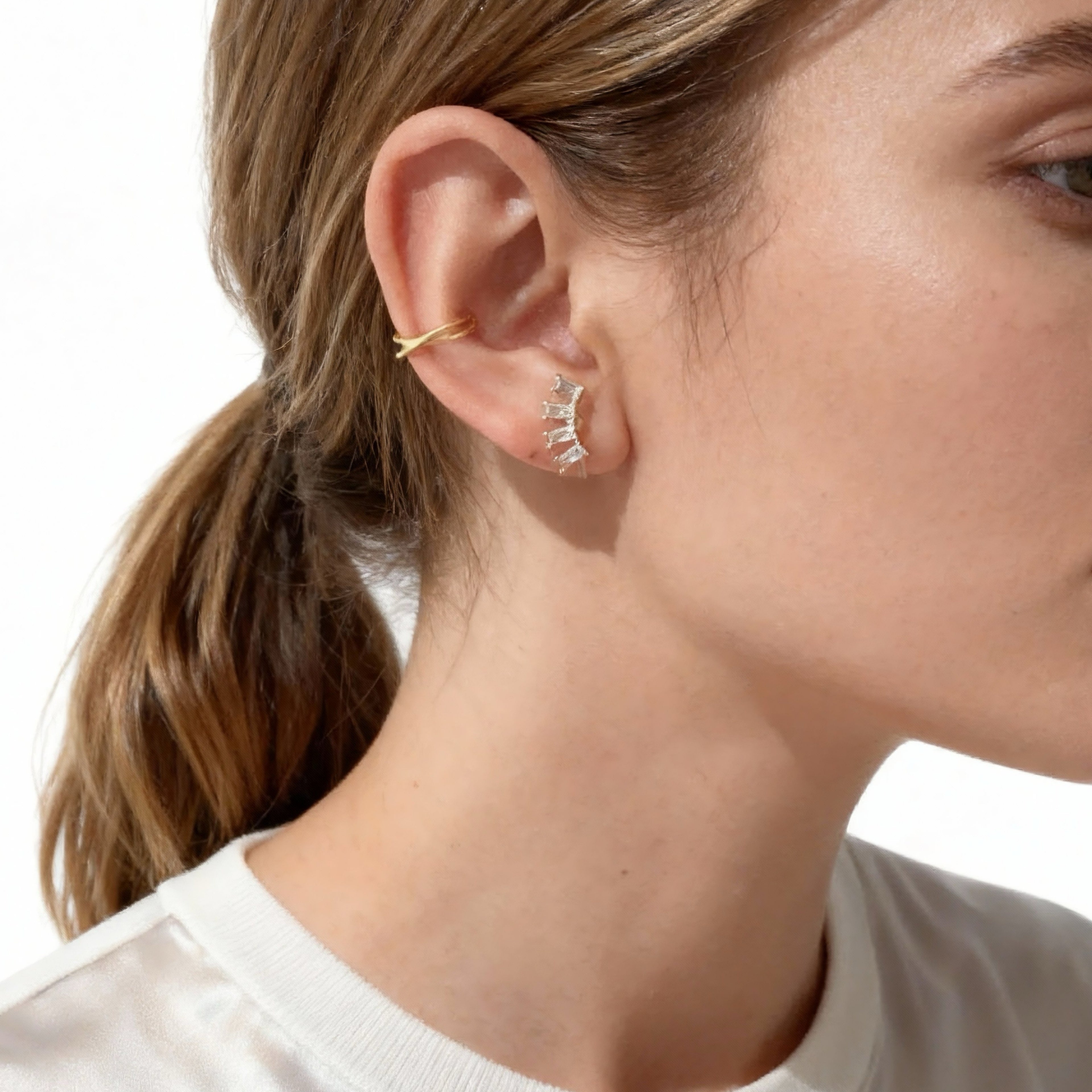 Scalloped diamond Clip-On Stud Earrings - Gold for non-pierced ears – SOMIY