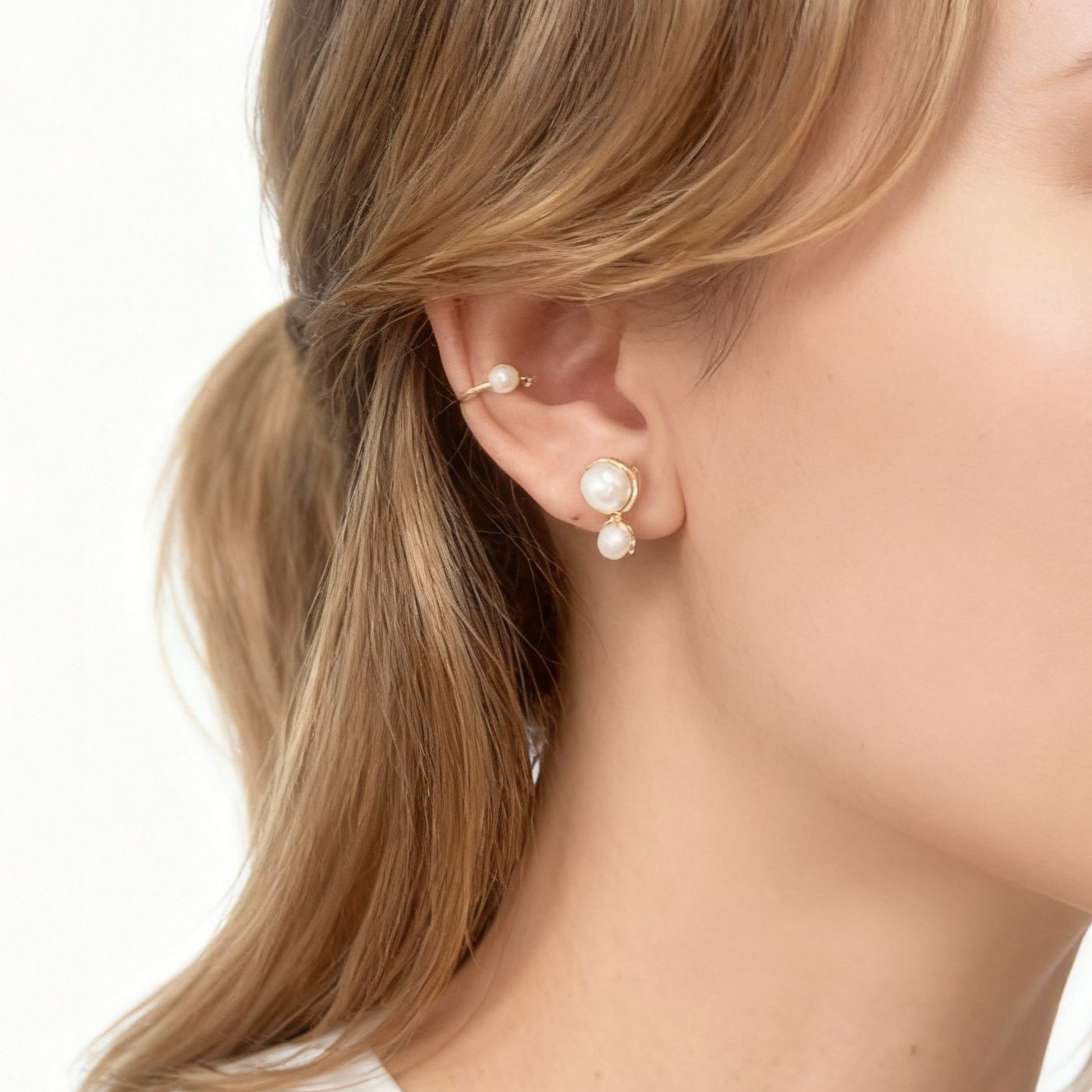 Simple Pearl Clip-On Stud Earrings - Gold for non-pierced ears – SOMIY