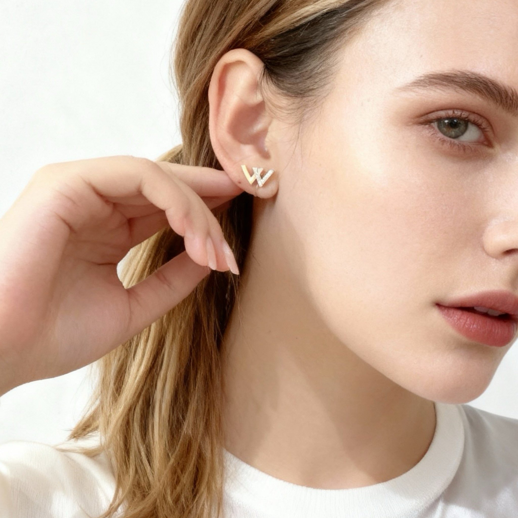 W-shaped Diamond Clip-On Stud Earrings