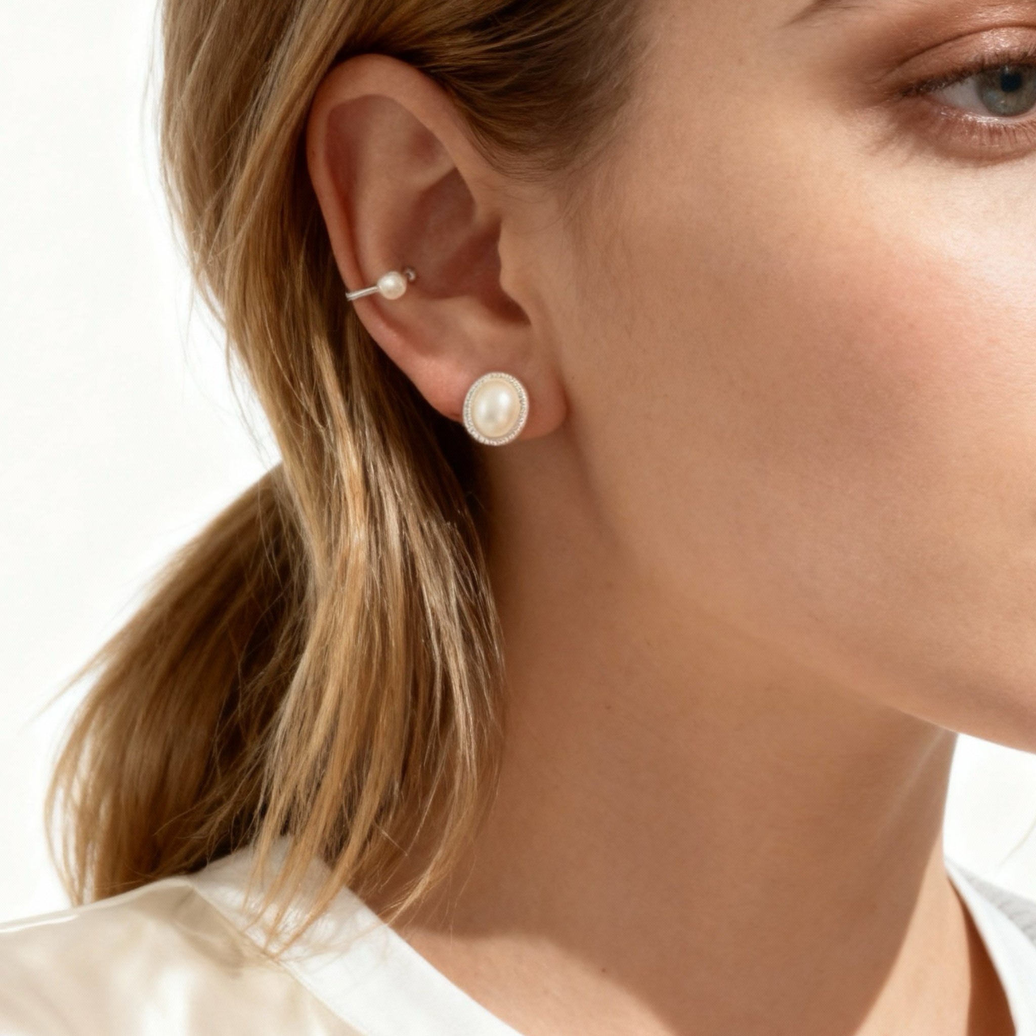 Round Button Pearl Clip-On Earrings for non-pierced ears – SOMIY