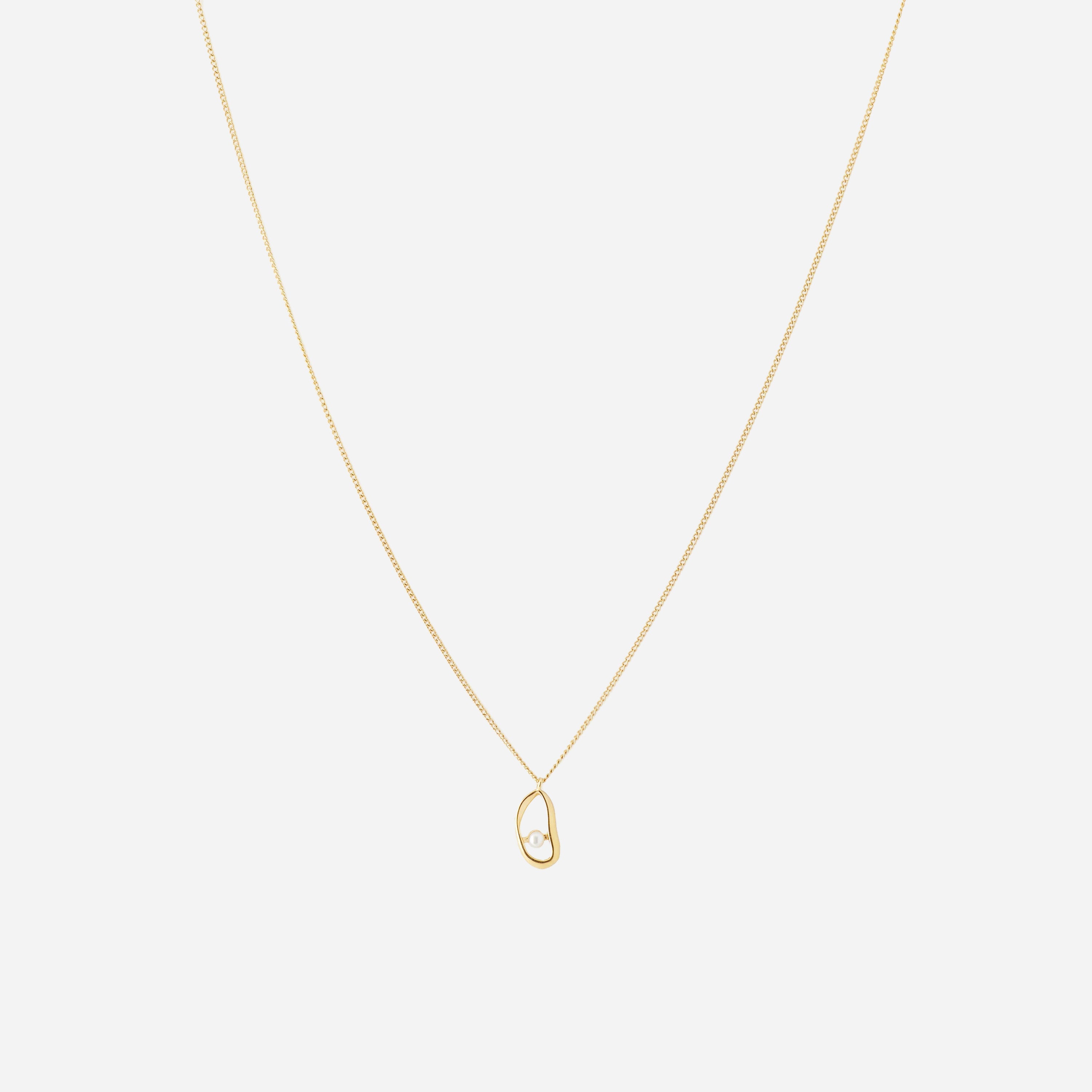 Pearlnecklace by SOMIY – minimalist jewelry that pairs with our clip-on earrings