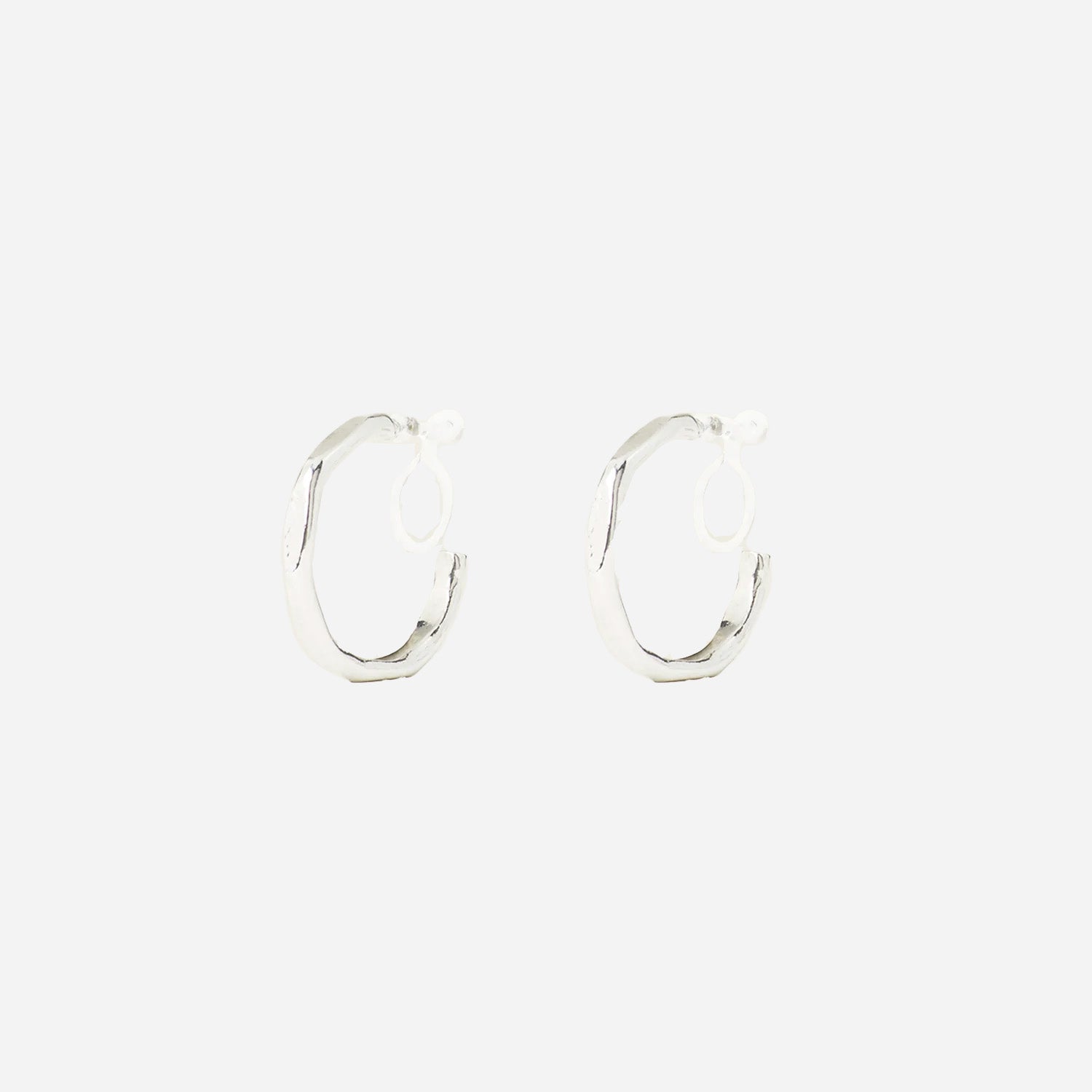 Minimalist Silver C-Hoop Clip-On Earrings - SOMIY