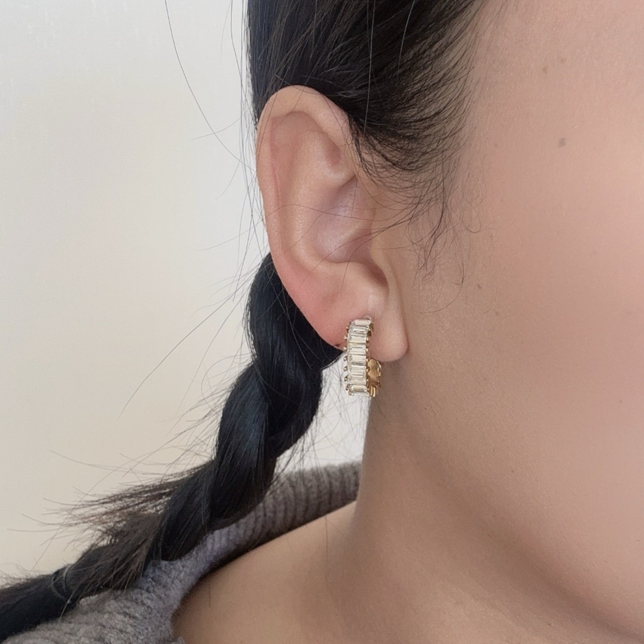 C-shaped zircon Clip-On Hoop Earrings - Gold