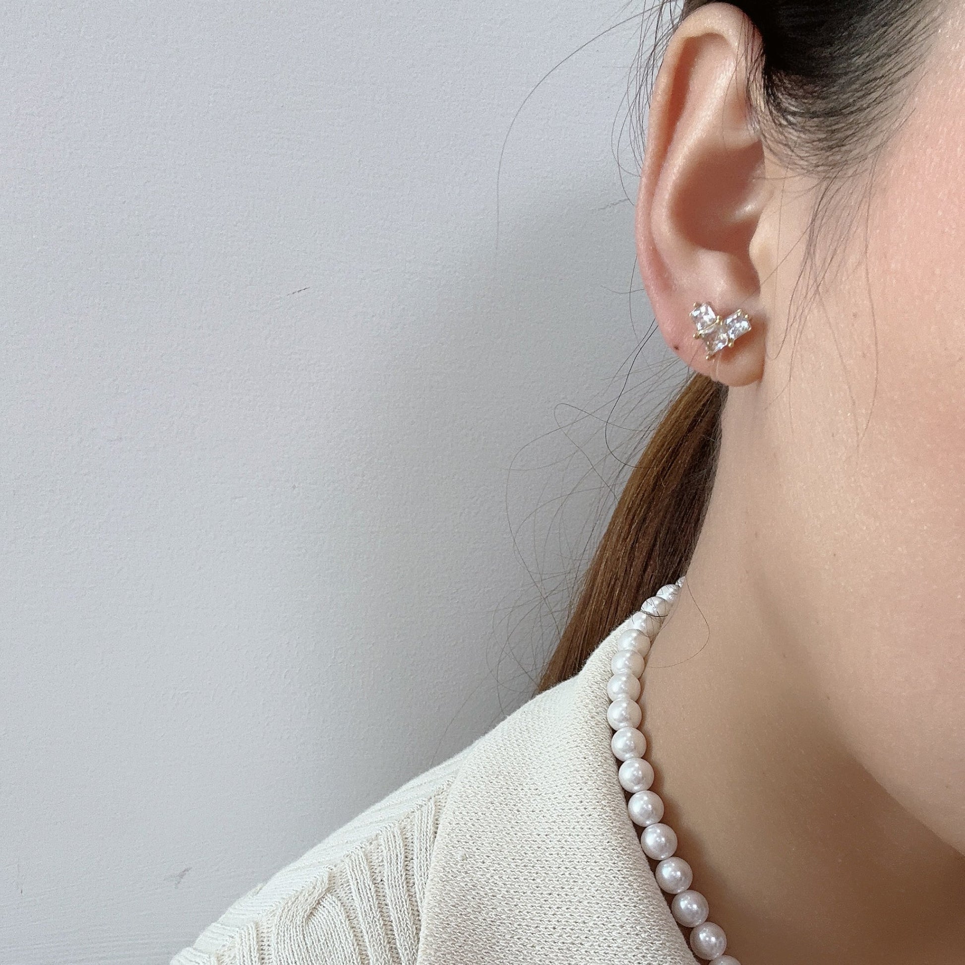Goldstud clip-on earrings by SOMIY – pain-free non-pierced jewelry for everyday wear