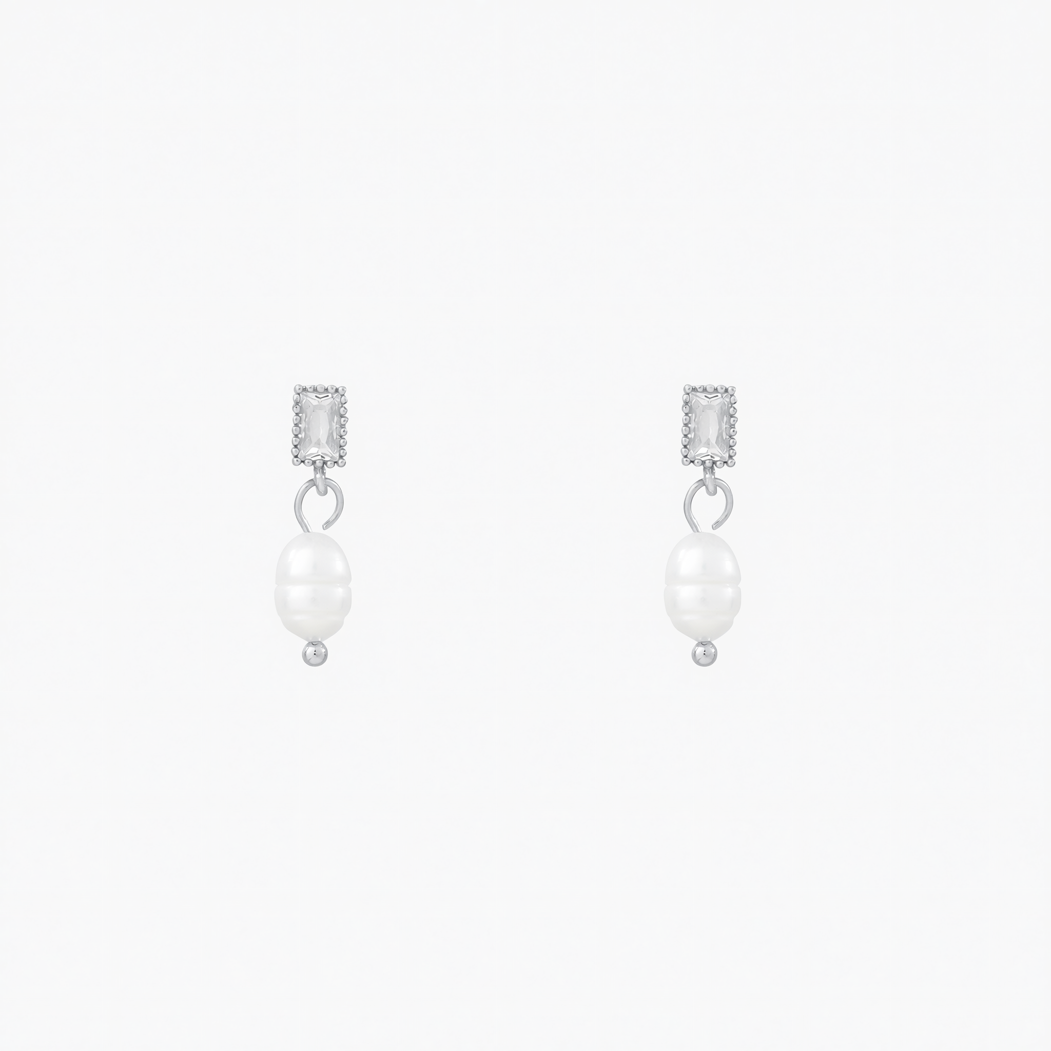 Strålande sötvattenspärlklipsörhängen