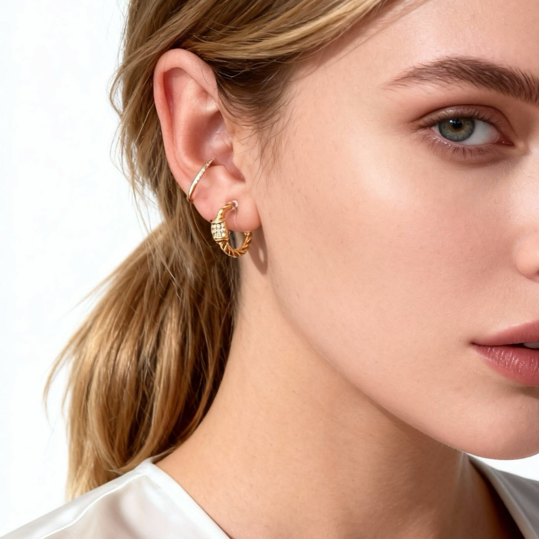 Diamond-set twisted braid Clip-on Stud Earrings