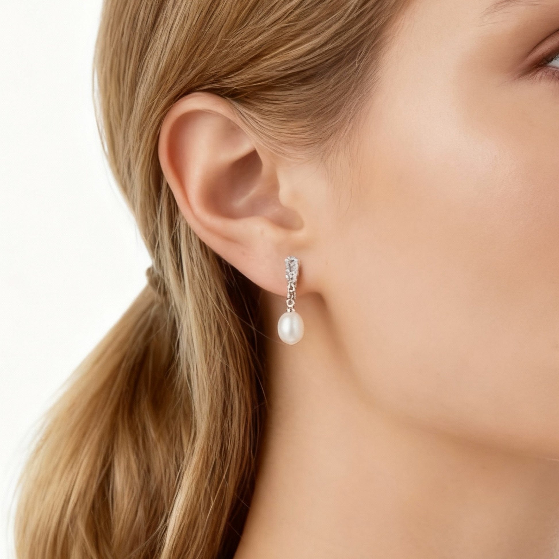 Tiana Clip-On Earrings for non-pierced ears – SOMIY