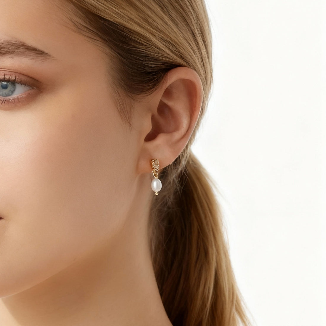 Gold Pearl Resinstud clip-on earrings by SOMIY – pain-free non-pierced jewelry for everyday wear