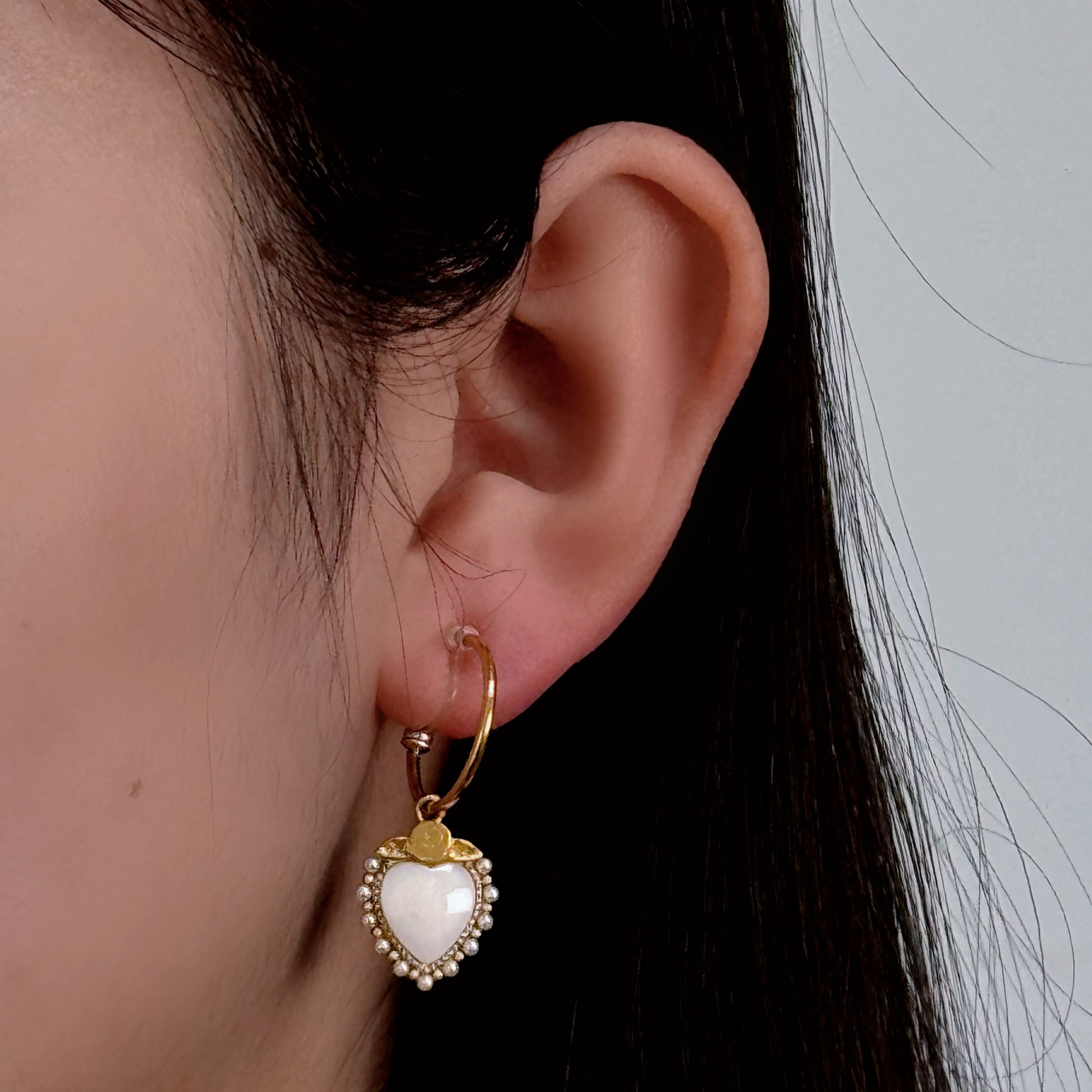 White Heart Clip-On Earrings - SOMIY