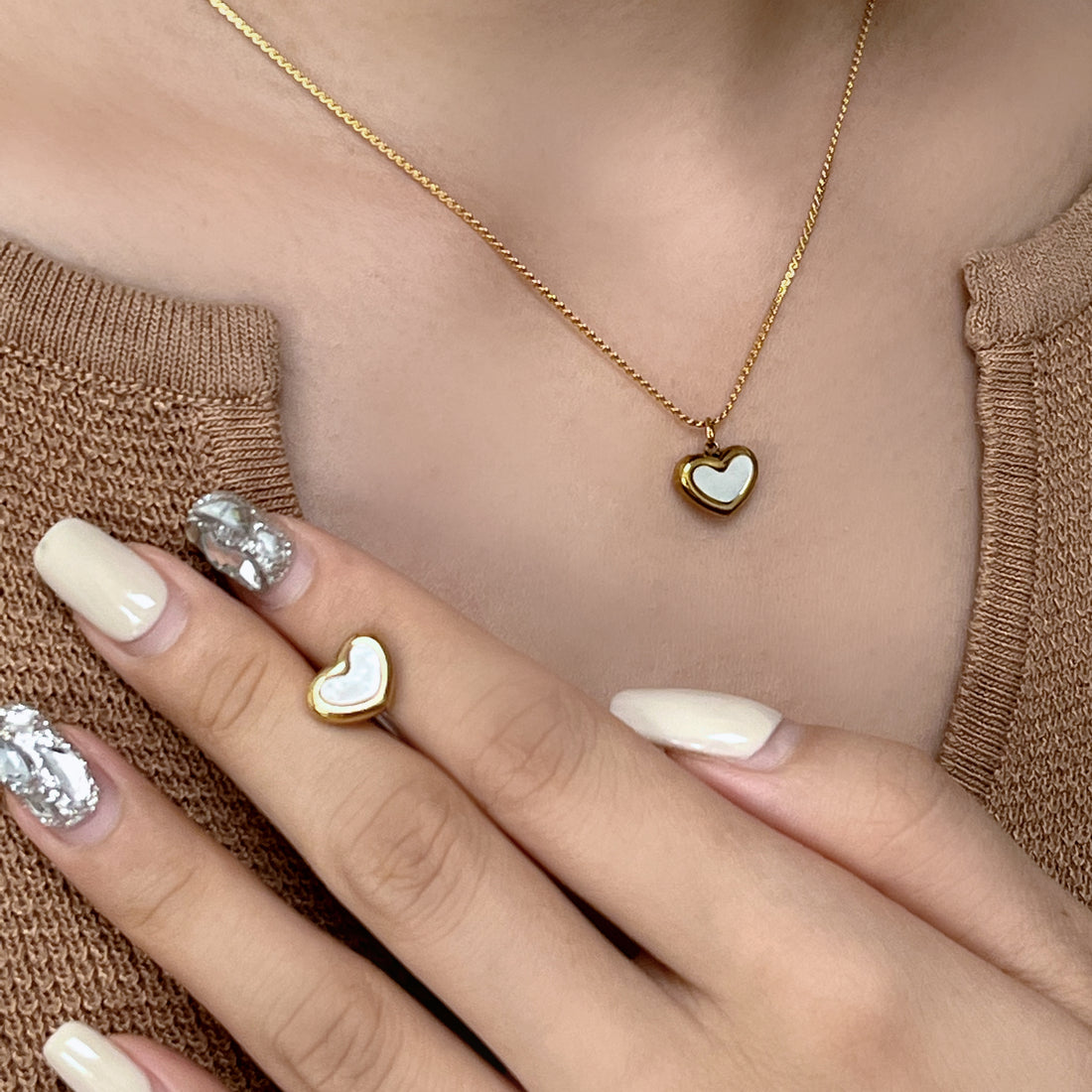 Mother of Pearl Heart Set (Clip-On Earrings&Necklace) - SOMIY