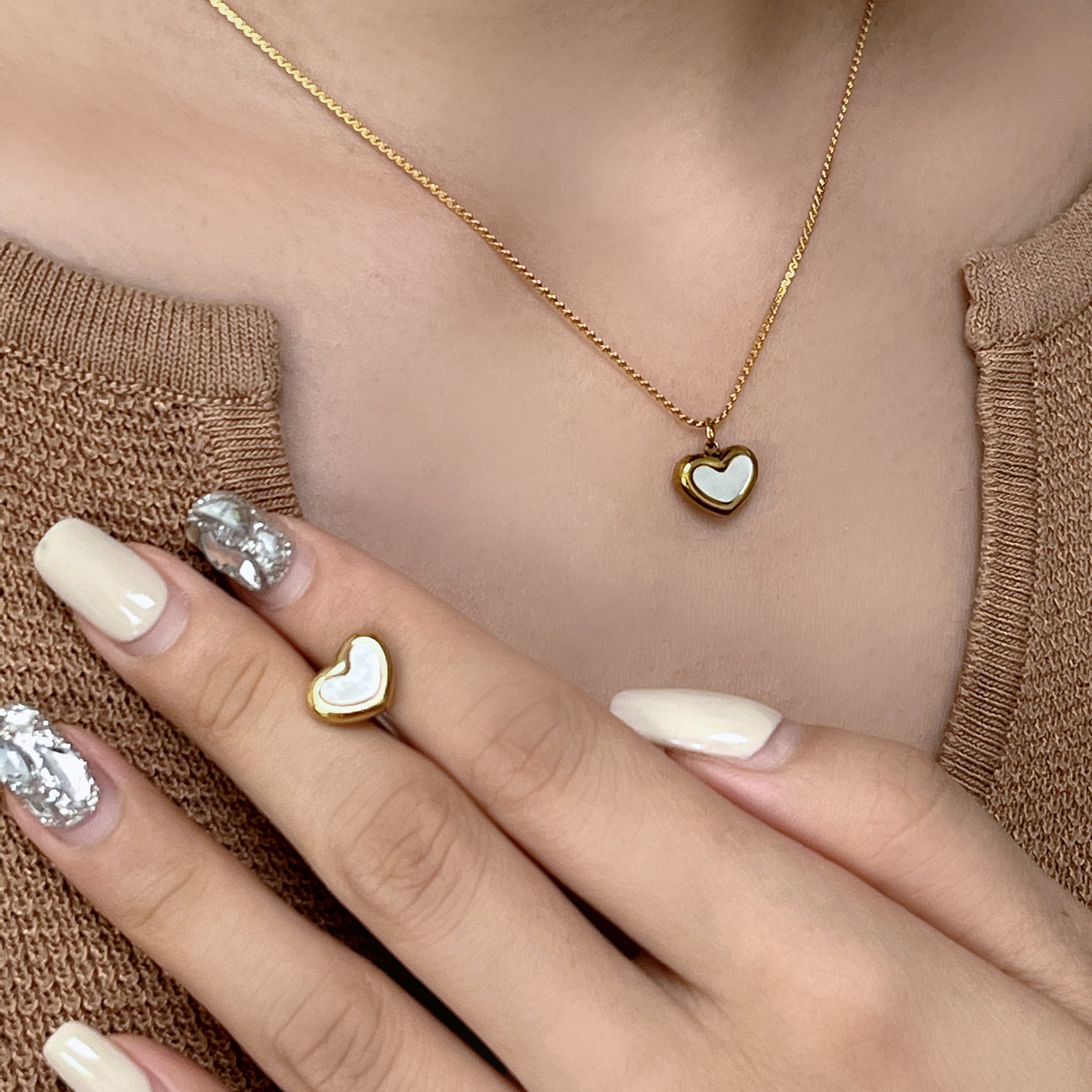 Mother of Pearl Heart Set (Clip-On Earrings&Necklace) - SOMIY