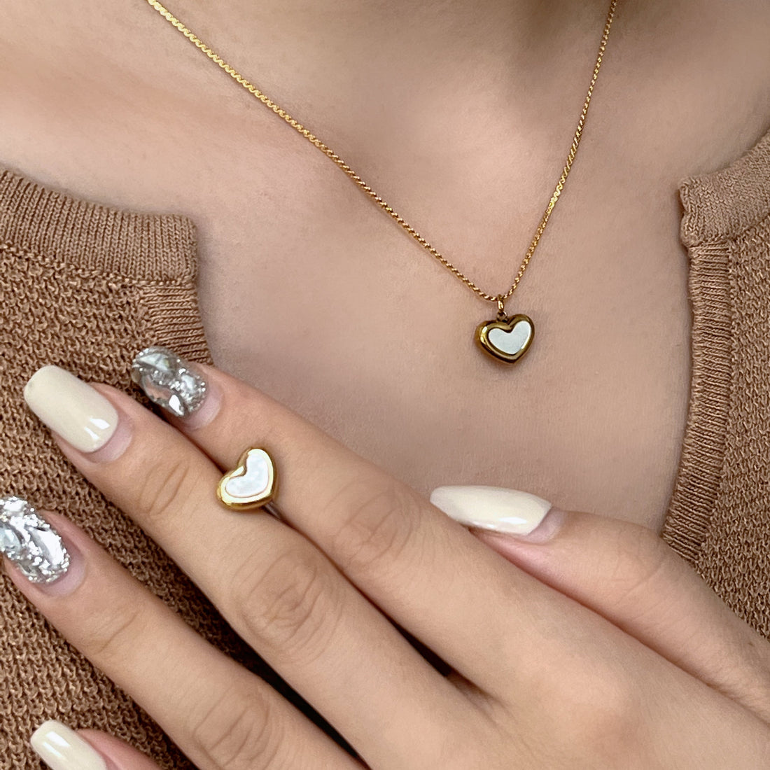 Mother of Pearl Heart Set (Clip-On Earrings&Necklace) - SOMIY
