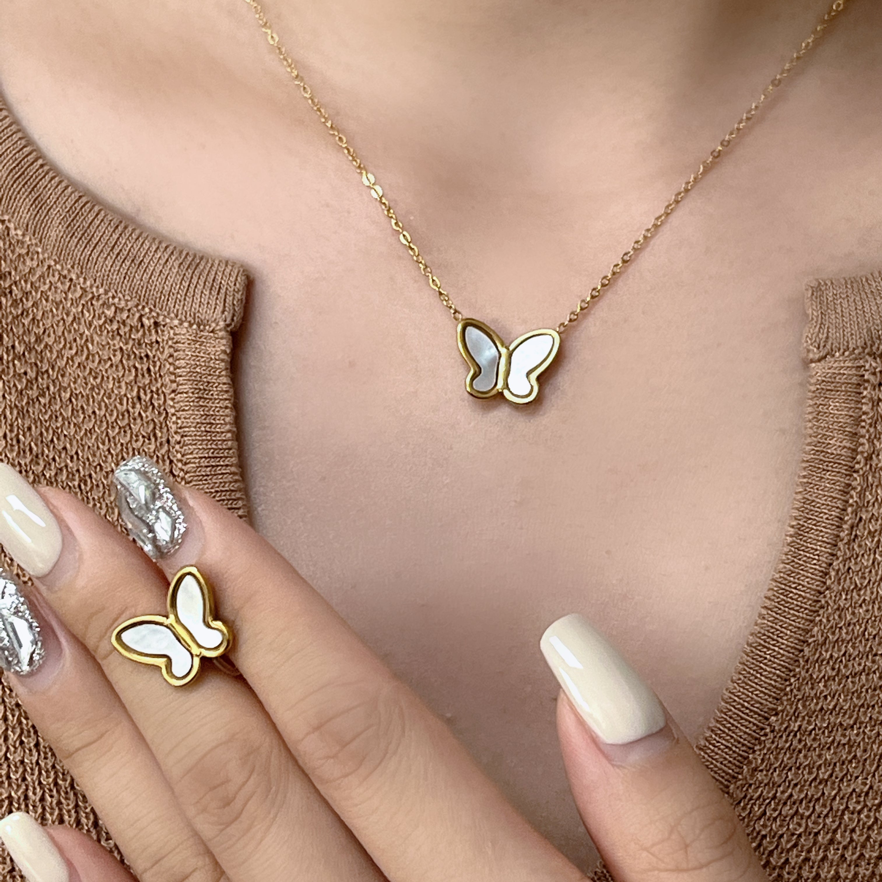 White Flow Butterfly Set (Clip-On Earrings&Necklace) - SOMIY