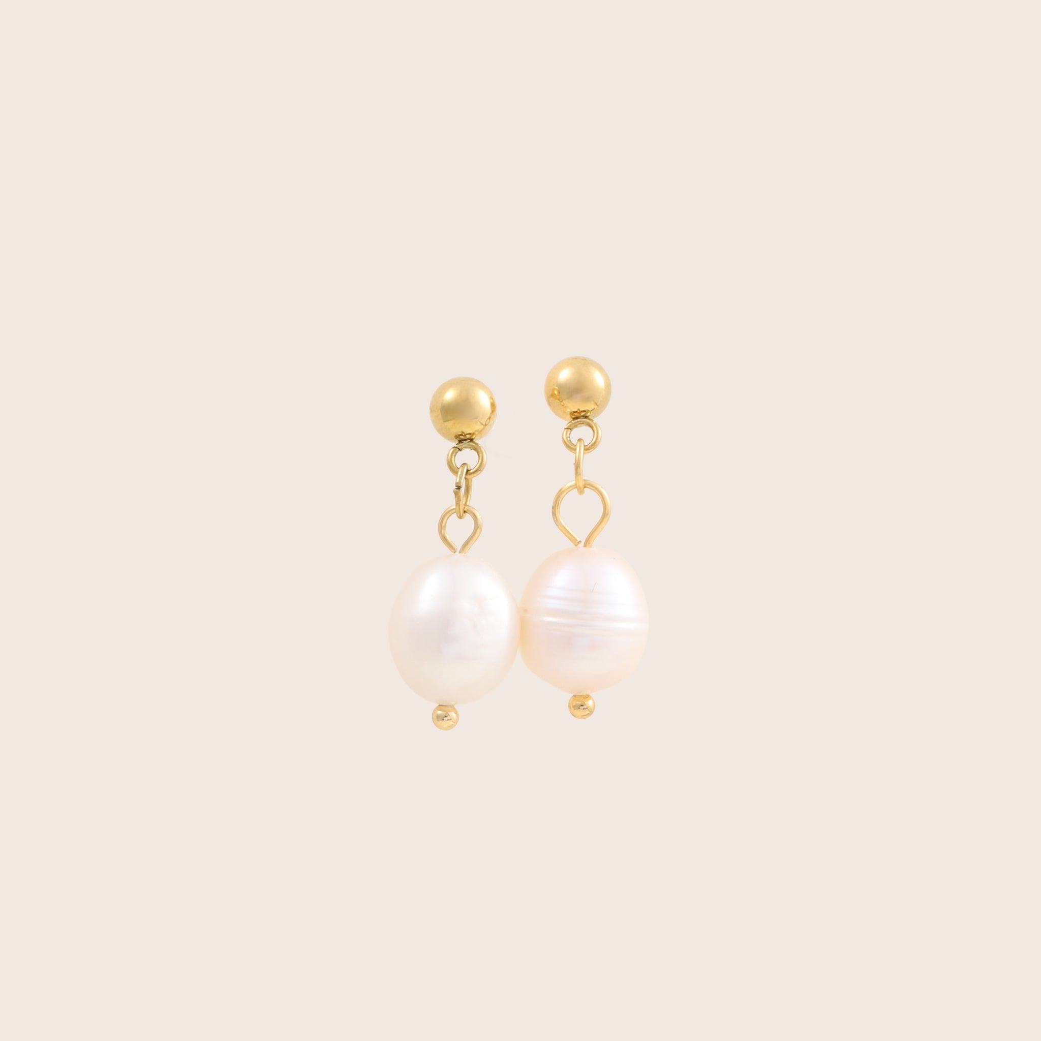 Gold Pearlclip-on earrings by SOMIY – pain-free non-pierced jewelry for everyday wear