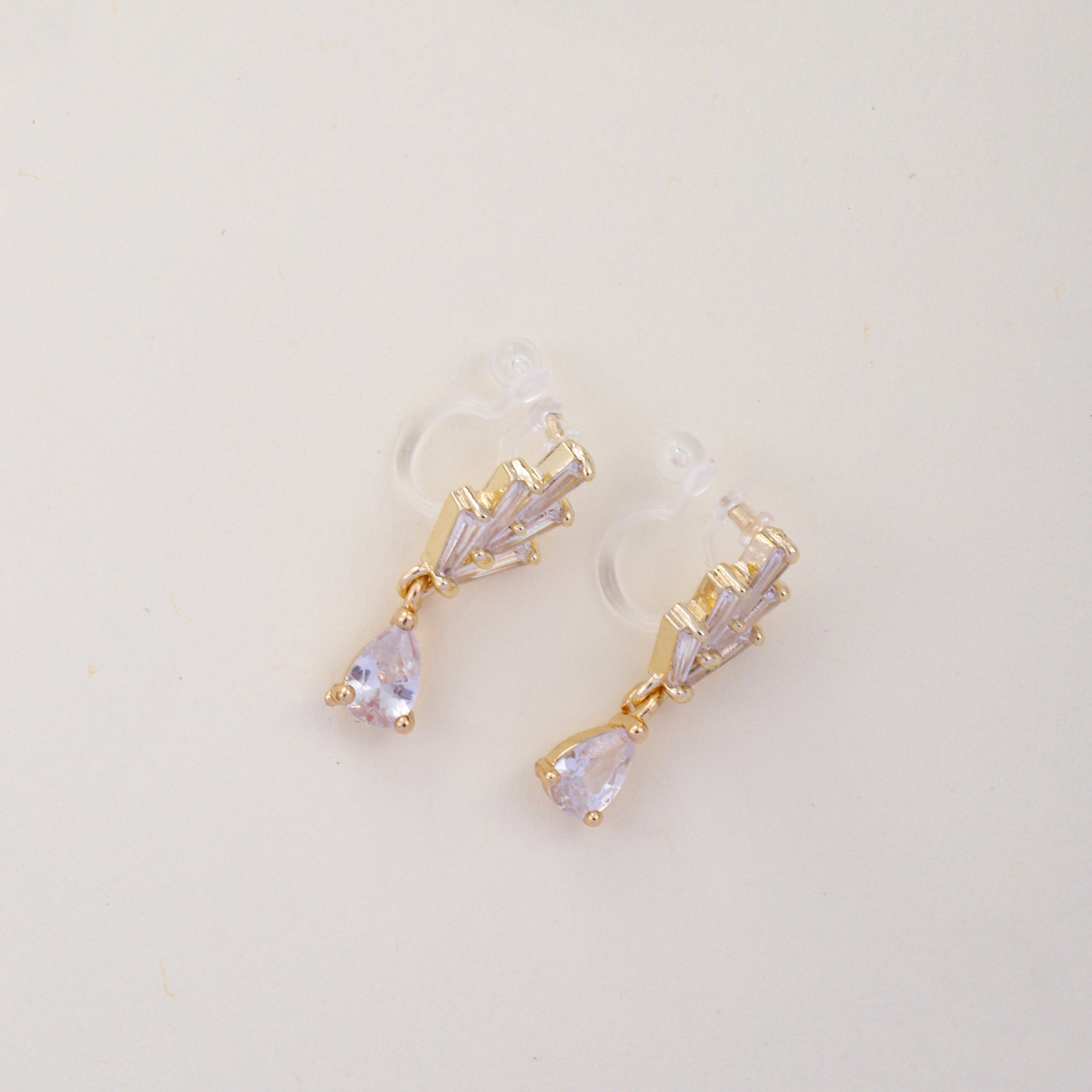 Crystalclip-on earrings by SOMIY – pain-free non-pierced jewelry for everyday wear