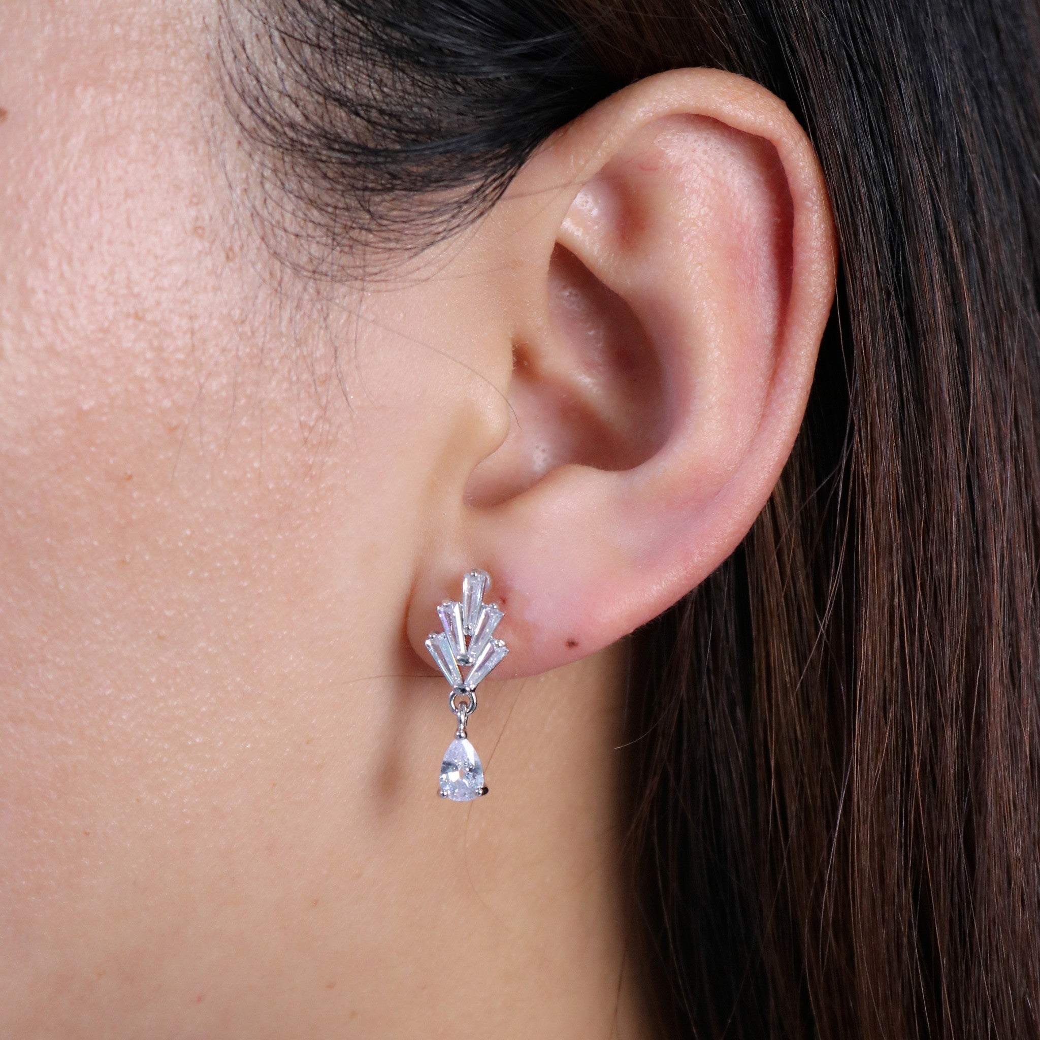 Crystalclip-on earrings by SOMIY – pain-free non-pierced jewelry for everyday wear