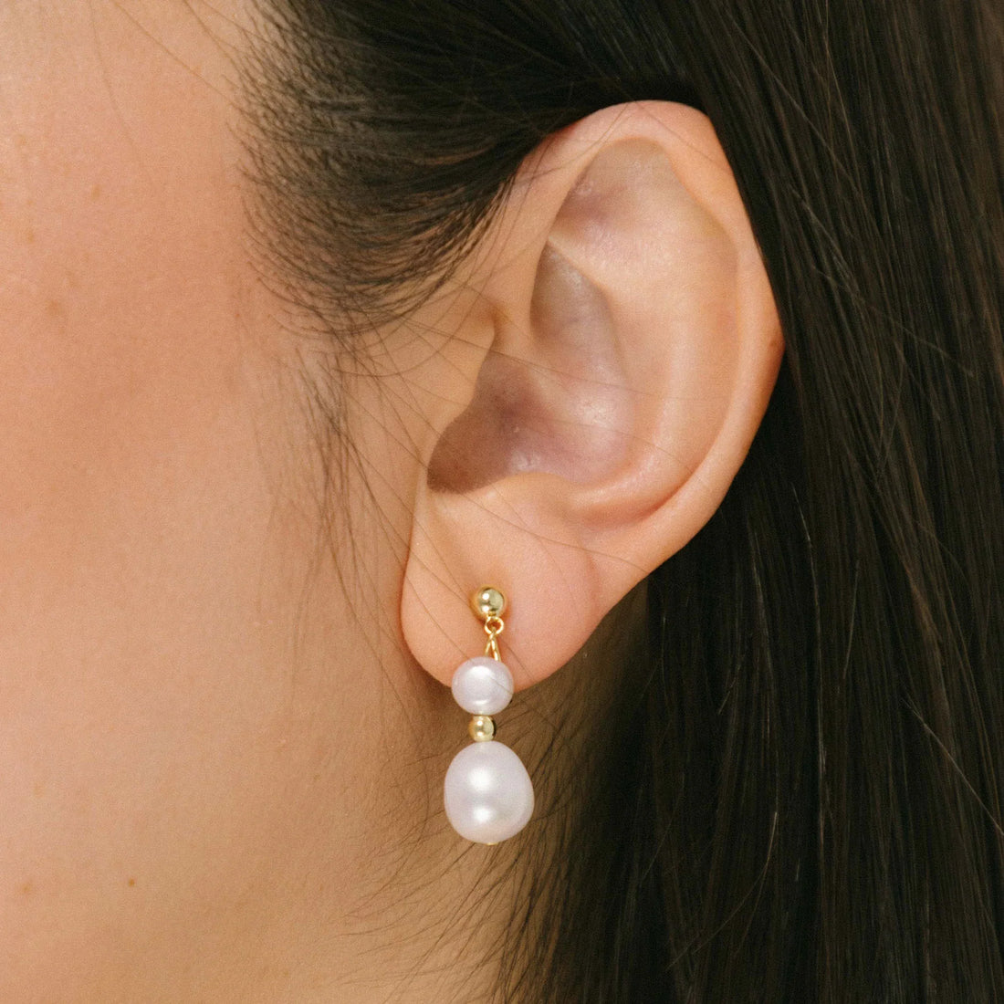 Silver Pearldangle clip-on earrings by SOMIY – pain-free non-pierced jewelry for everyday wear