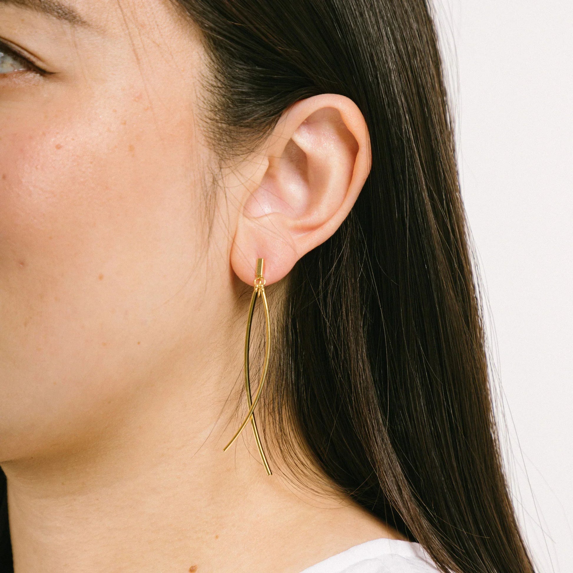 Pearl Crystaldangle clip-on earrings by SOMIY – pain-free non-pierced jewelry for everyday wear