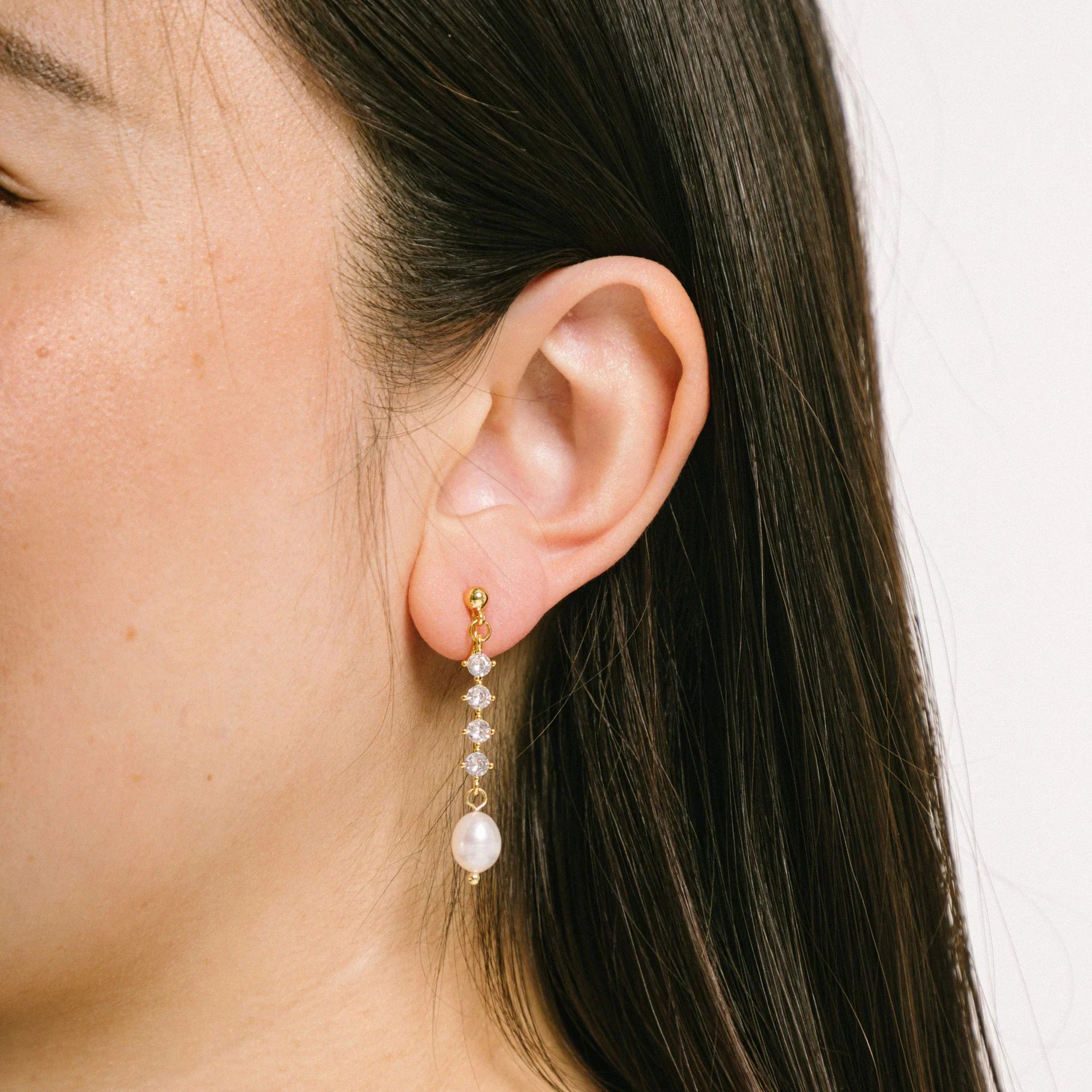 Pearl Crystaldangle clip-on earrings by SOMIY – pain-free non-pierced jewelry for everyday wear