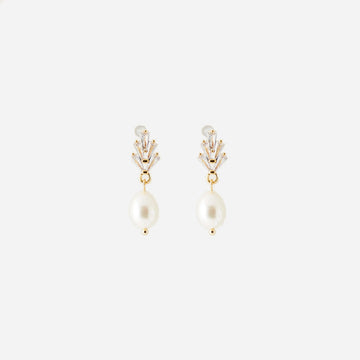 Gold Pearl Resindangle clip-on earrings by SOMIY – pain-free non-pierced jewelry for everyday wear