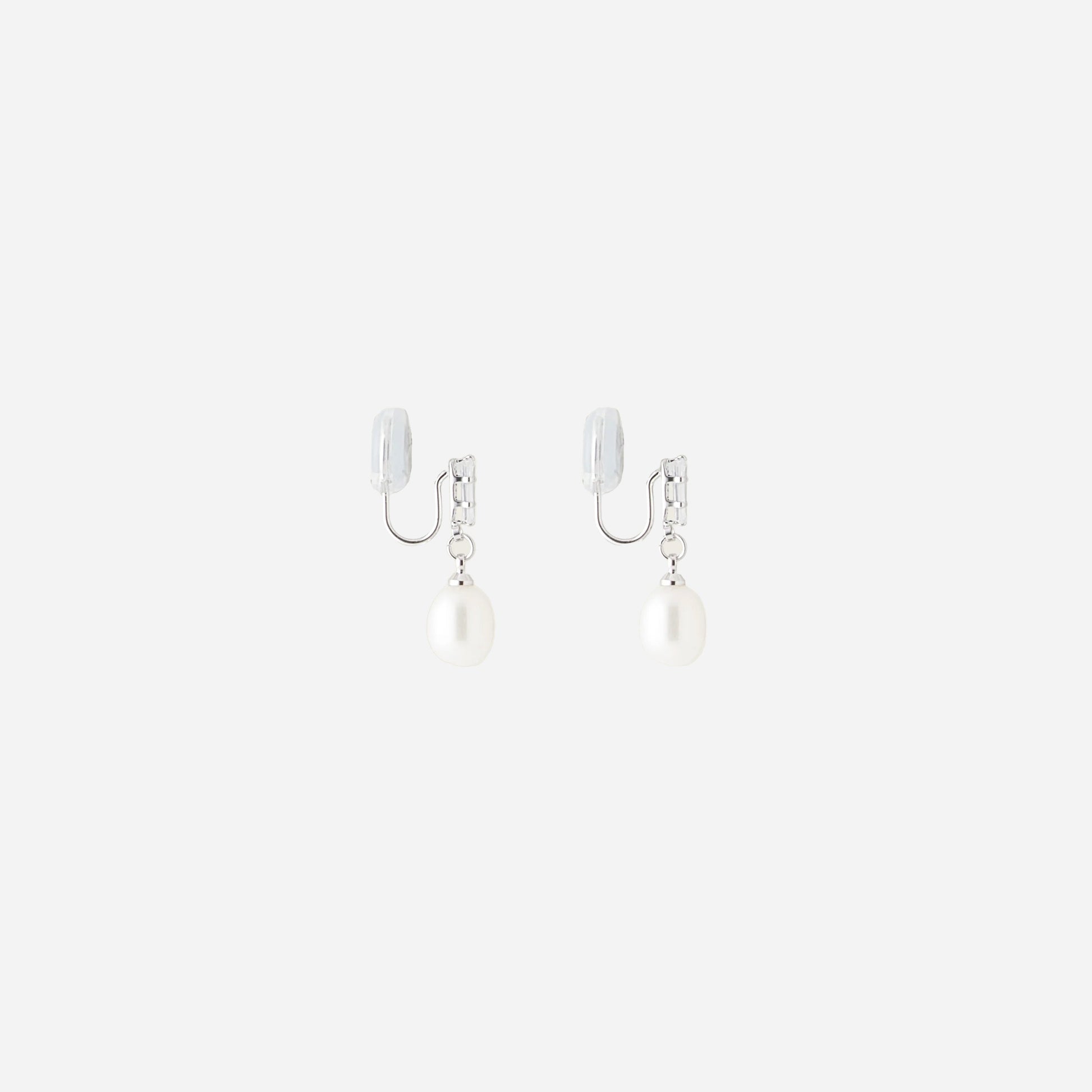clip-on earrings by SOMIY – pain-free non-pierced jewelry for everyday wear