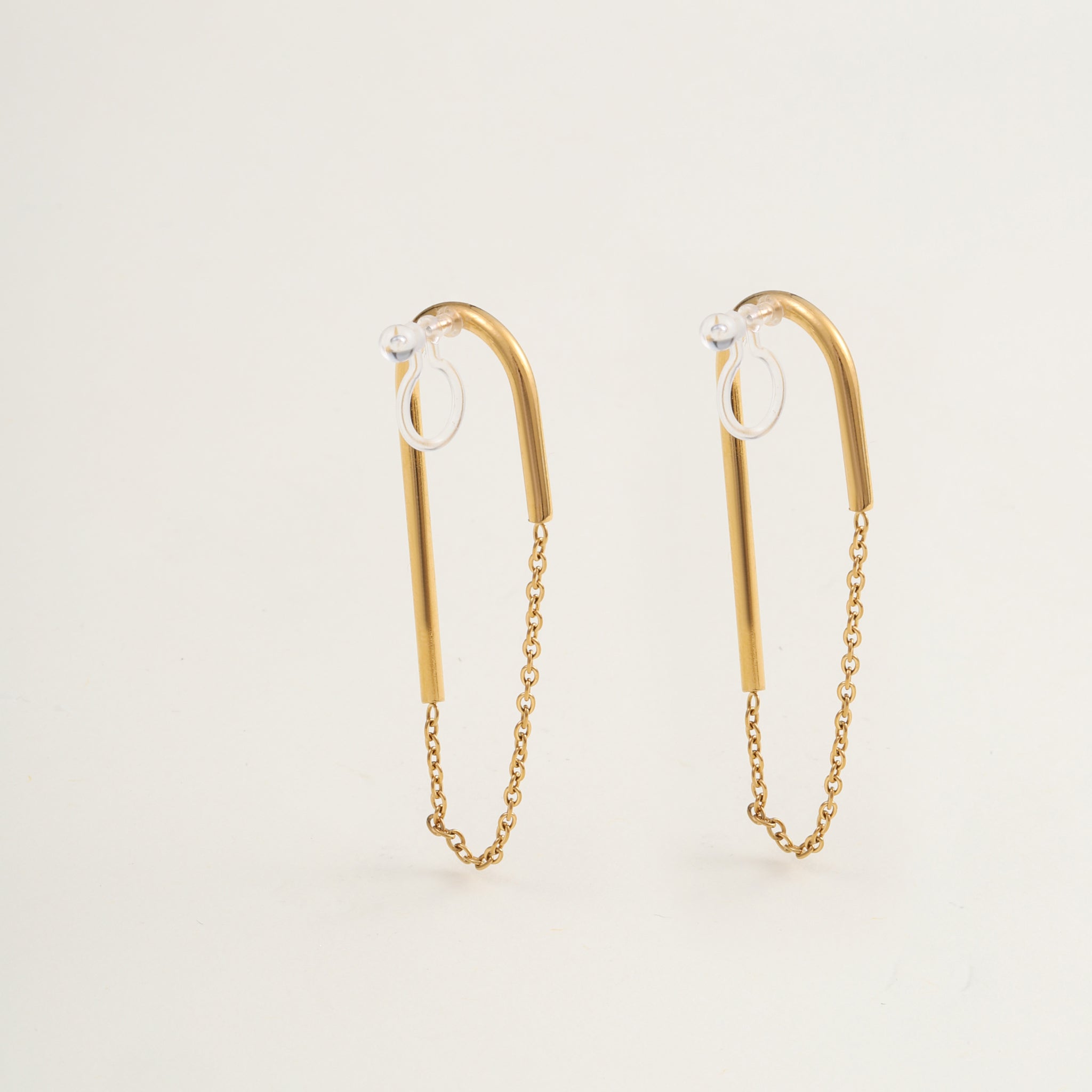 clip-on earrings by SOMIY – pain-free non-pierced jewelry for everyday wear