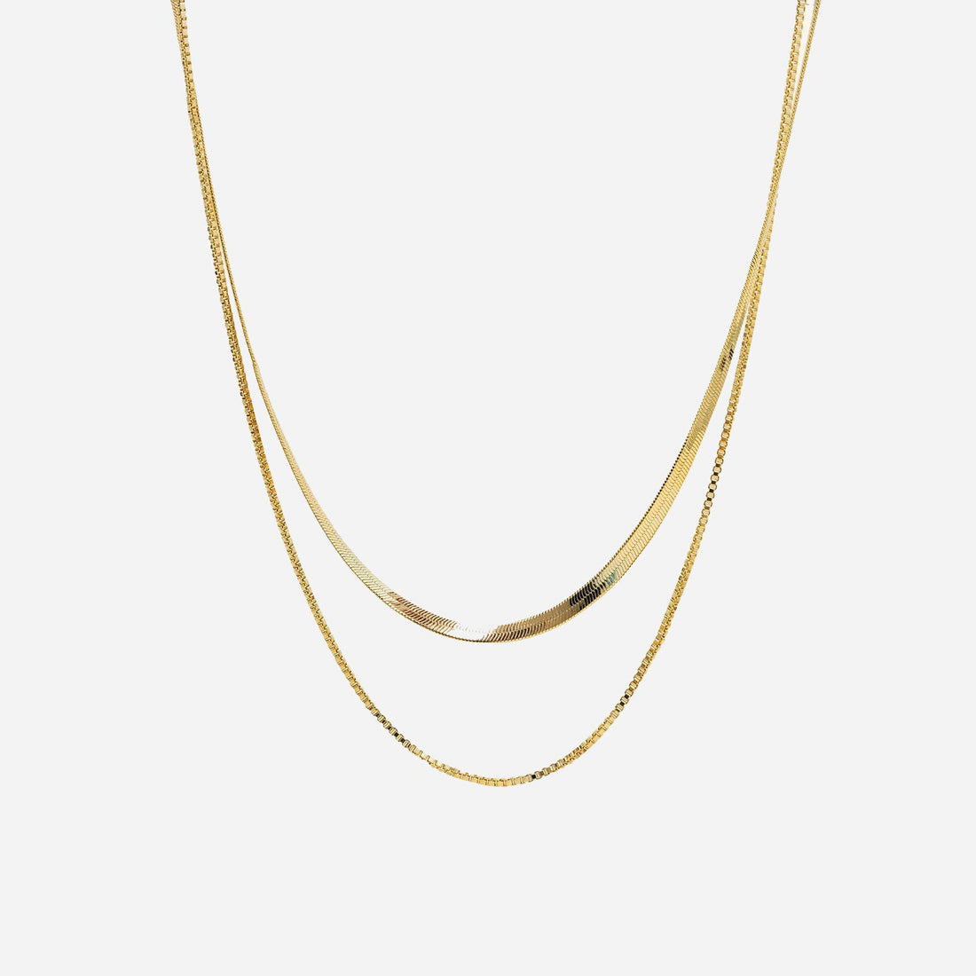Gold Silvernecklace by SOMIY – minimalist jewelry that pairs with our clip-on earrings