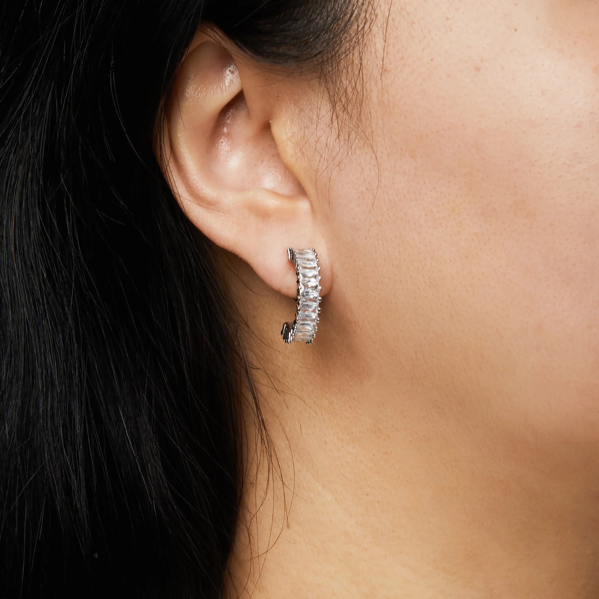 Gold Pearlclip-on earrings by SOMIY – pain-free non-pierced jewelry for everyday wear