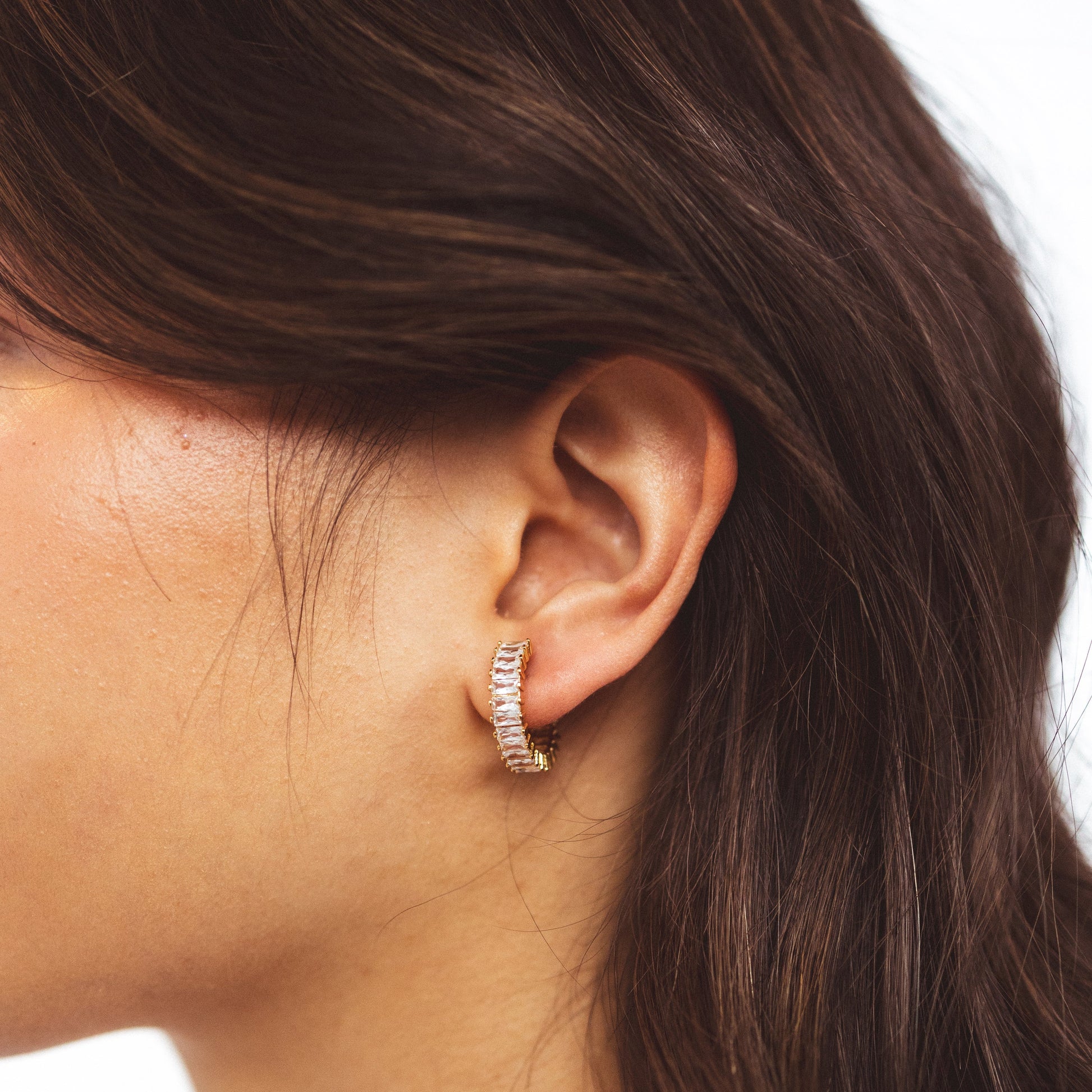 Gold Pearlclip-on earrings by SOMIY – pain-free non-pierced jewelry for everyday wear
