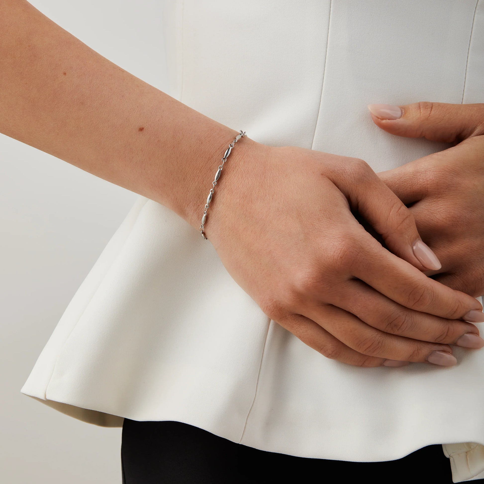 bracelet by SOMIY – elegant adjustable jewelry for daily comfort