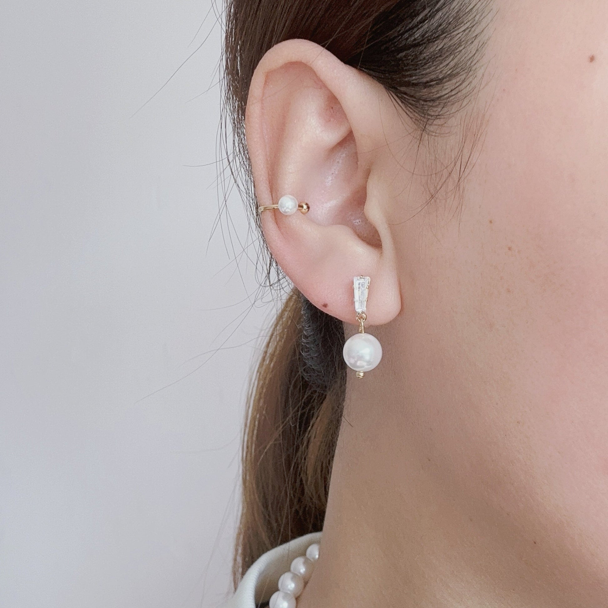 Gold Pearl Crystalclip-on earrings by SOMIY – pain-free non-pierced jewelry for everyday wear