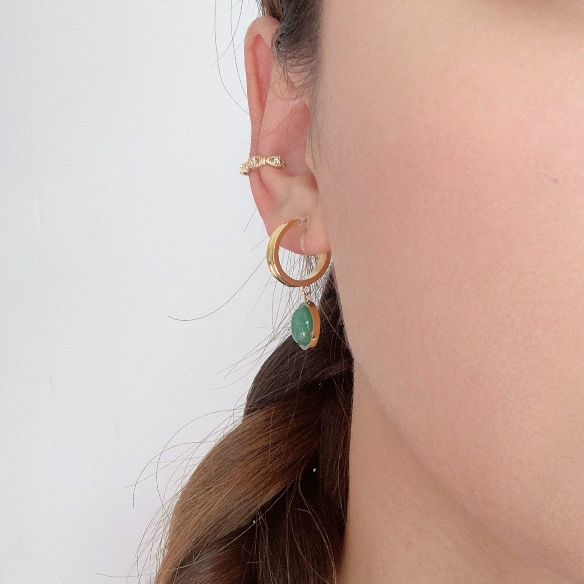 Goldhoop clip-on earrings by SOMIY – pain-free non-pierced jewelry for everyday wear