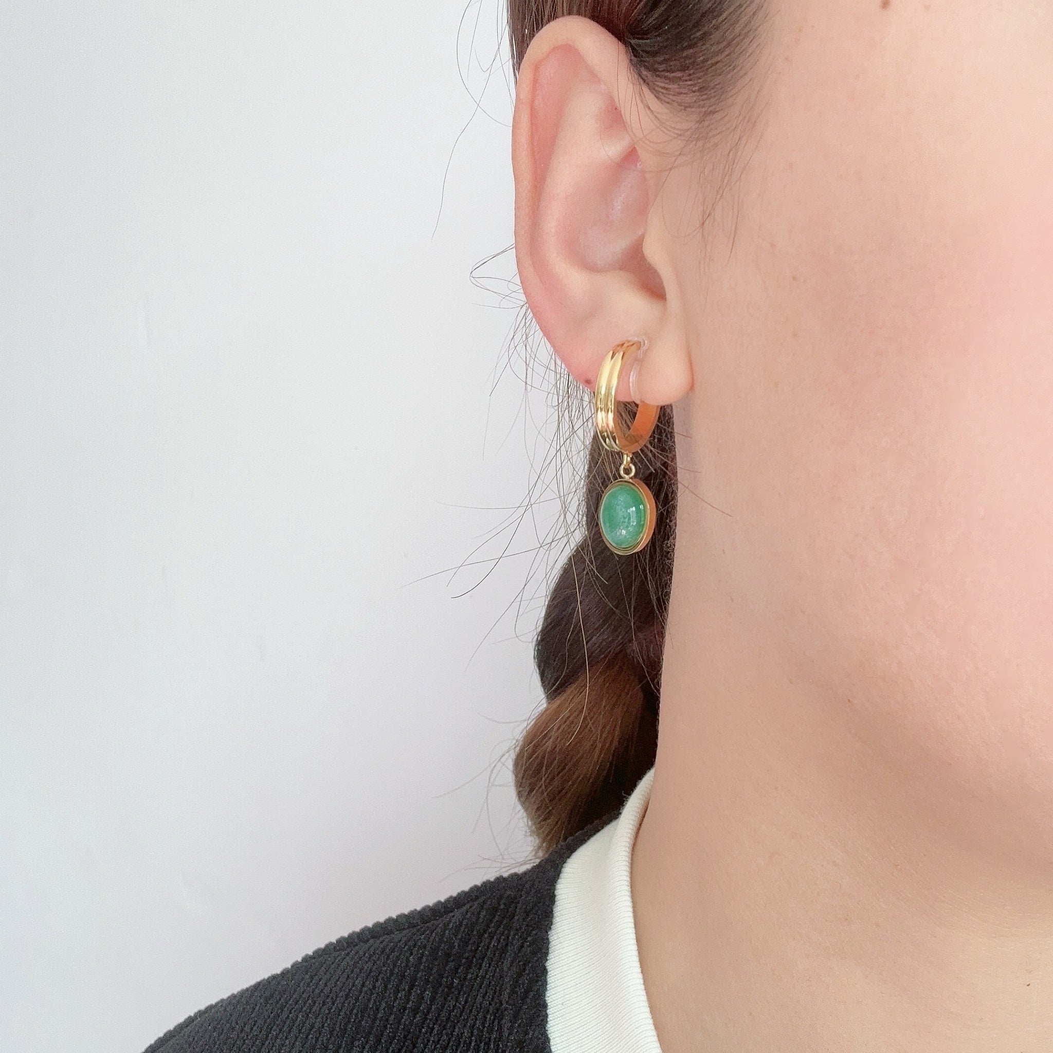 Goldhoop clip-on earrings by SOMIY – pain-free non-pierced jewelry for everyday wear