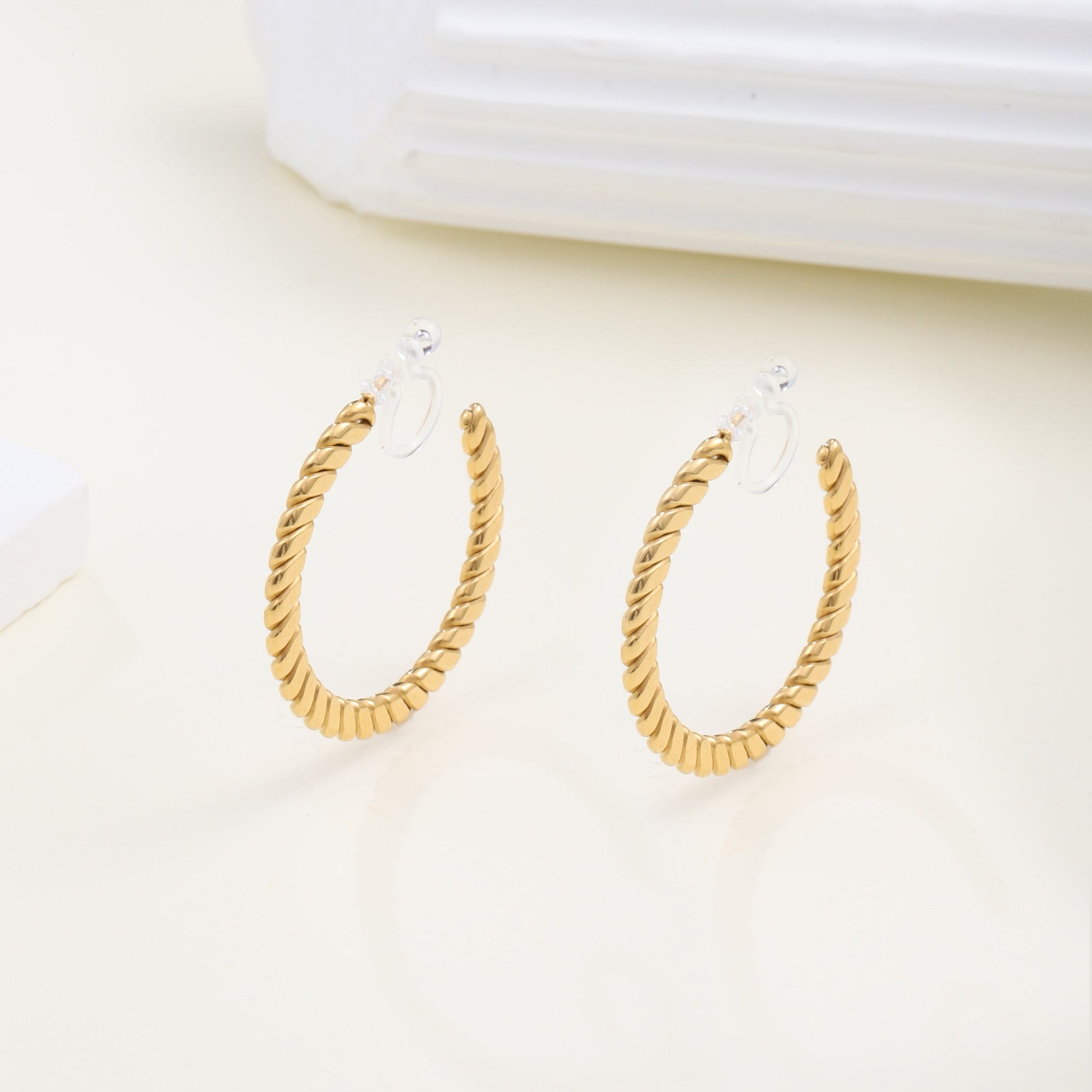 Goldhoop clip-on earrings by SOMIY – pain-free non-pierced jewelry for everyday wear
