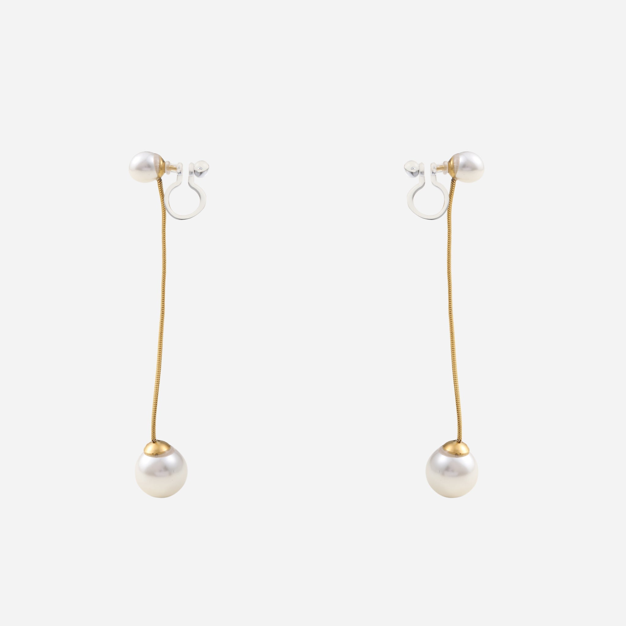 Gold Pearl Resinhoop clip-on earrings by SOMIY – pain-free non-pierced jewelry for everyday wear