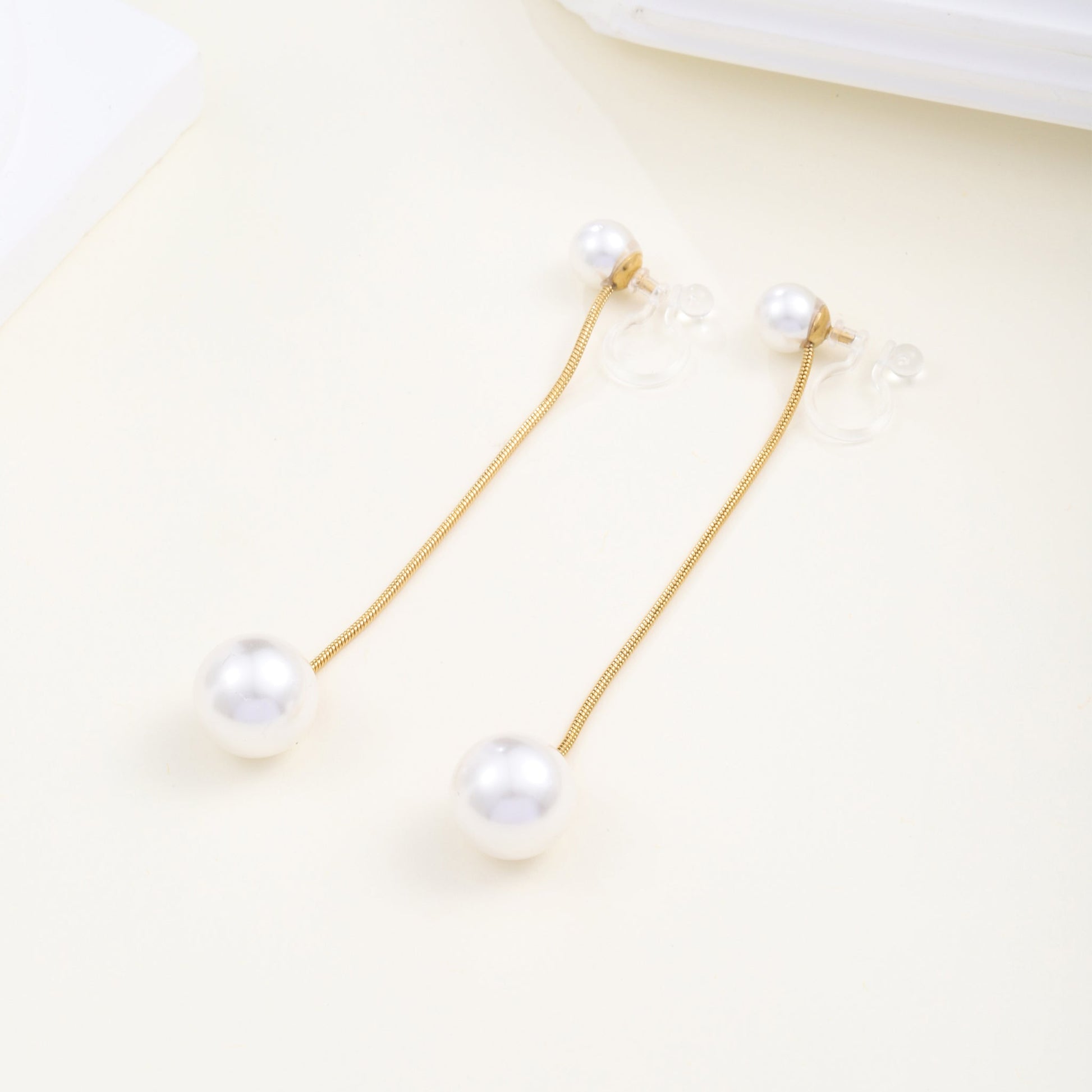 Gold Pearlclip-on earrings by SOMIY – pain-free non-pierced jewelry for everyday wear