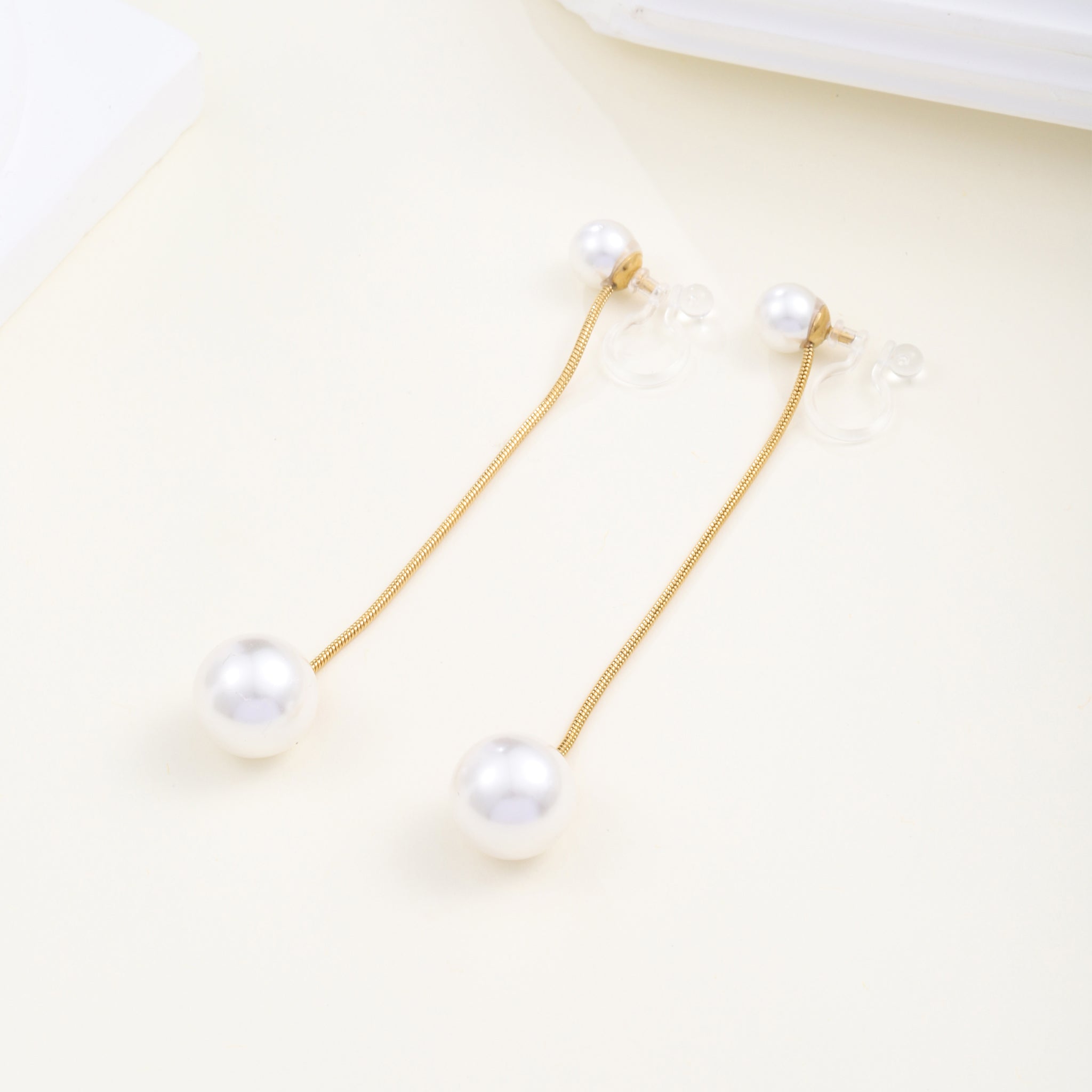 Gold Pearlclip-on earrings by SOMIY – pain-free non-pierced jewelry for everyday wear