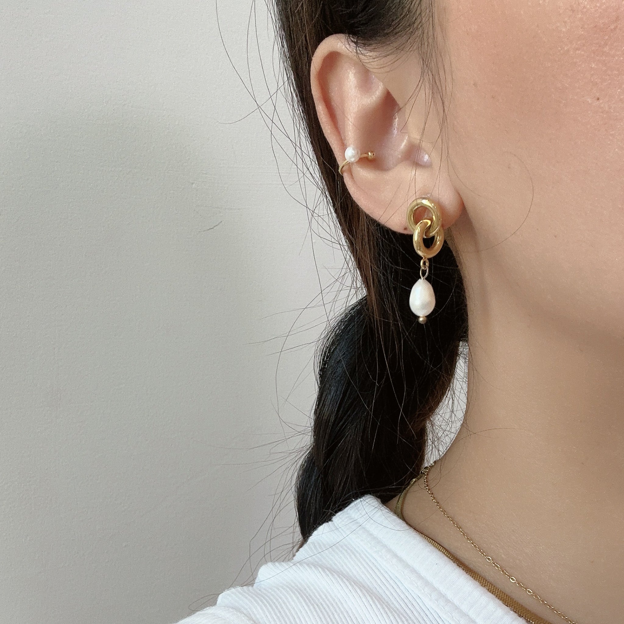Gold Pearlclip-on earrings by SOMIY – pain-free non-pierced jewelry for everyday wear