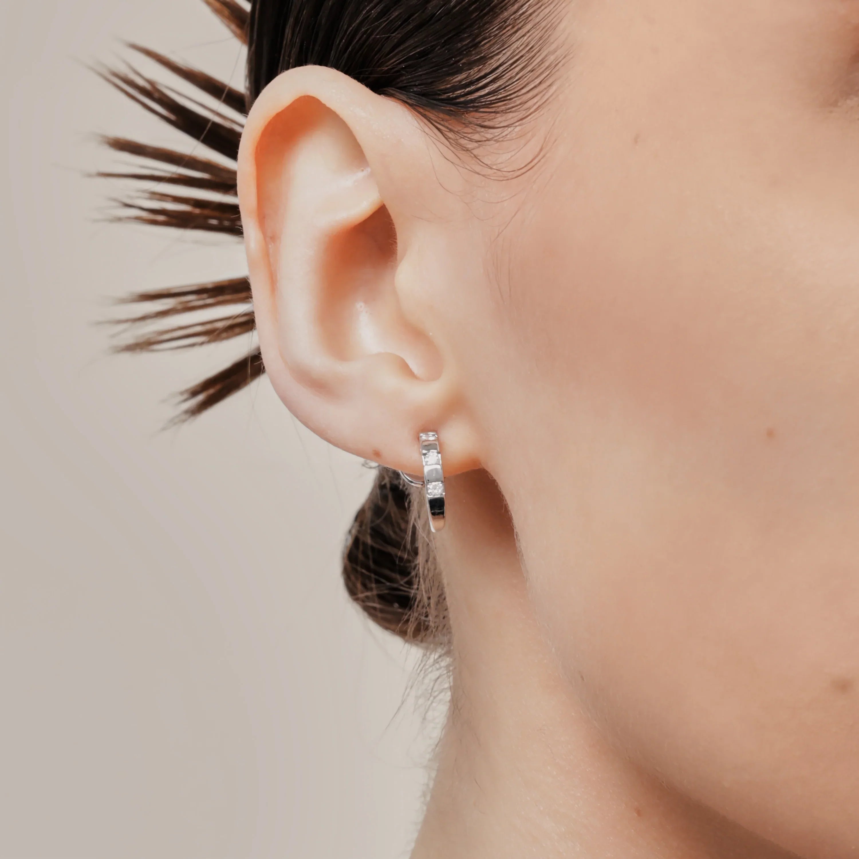 clip-on earrings by SOMIY – pain-free non-pierced jewelry for everyday wear