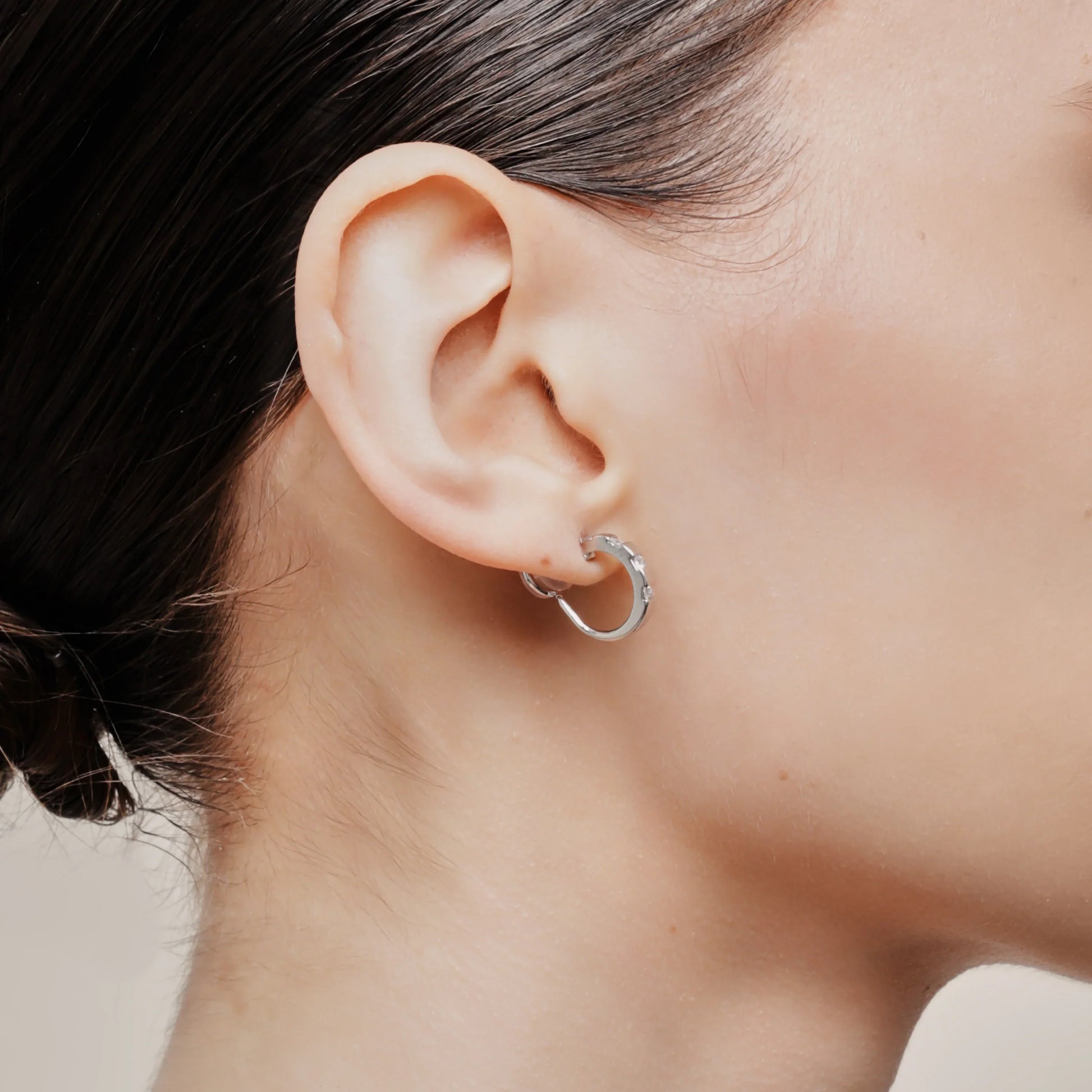 clip-on earrings by SOMIY – pain-free non-pierced jewelry for everyday wear