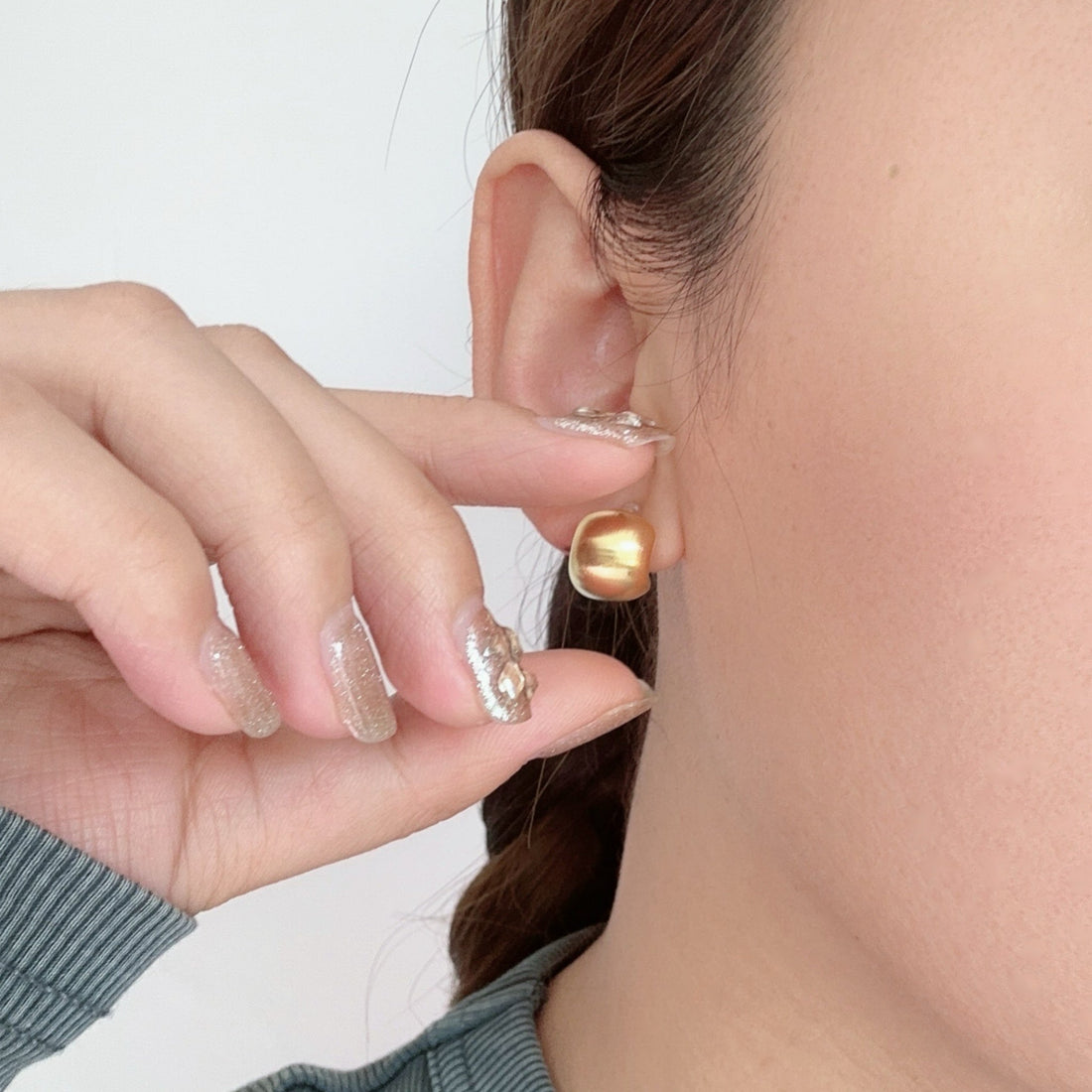 Gold Resinhoop clip-on earrings by SOMIY – pain-free non-pierced jewelry for everyday wear