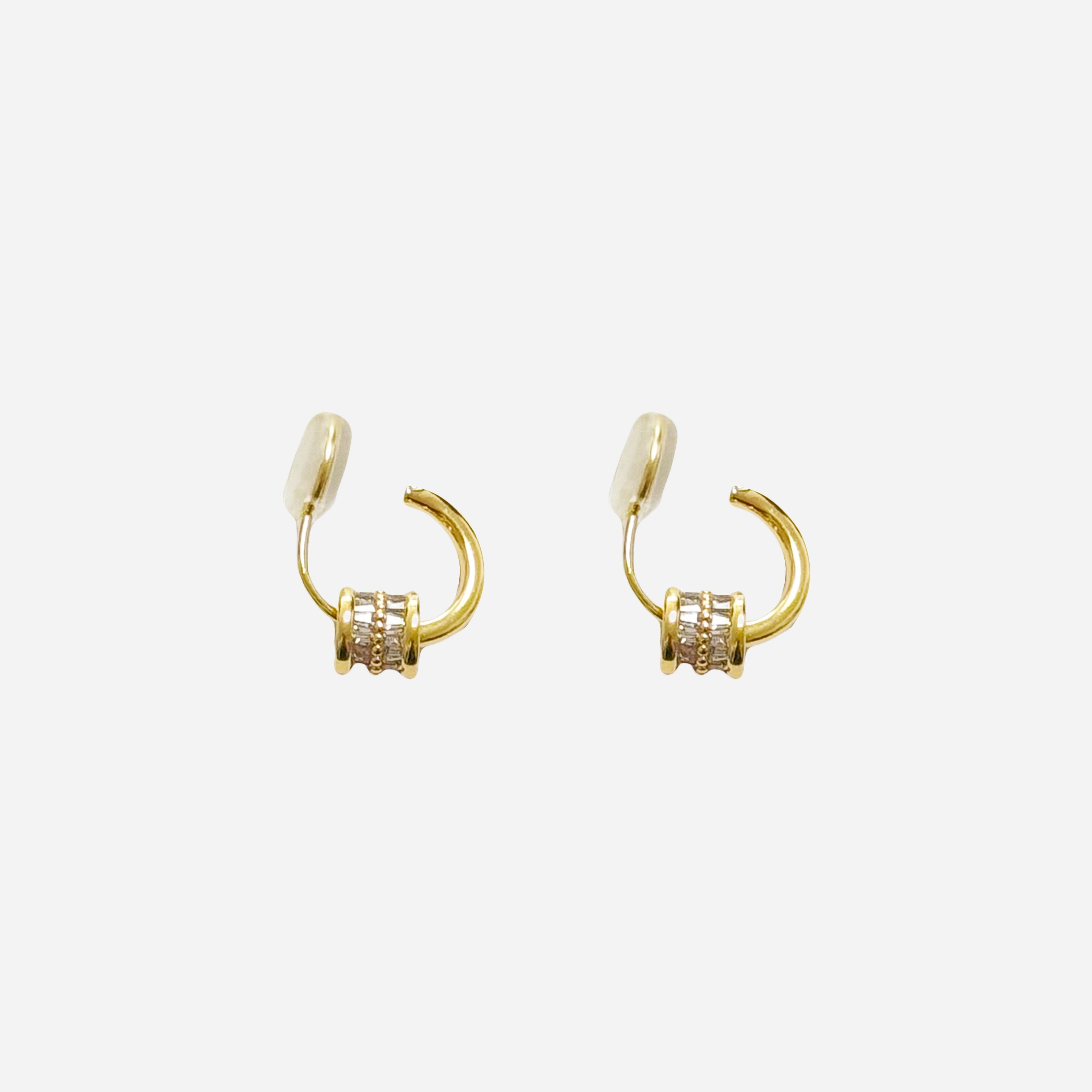 Goldhoop clip-on earrings by SOMIY – pain-free non-pierced jewelry for everyday wear