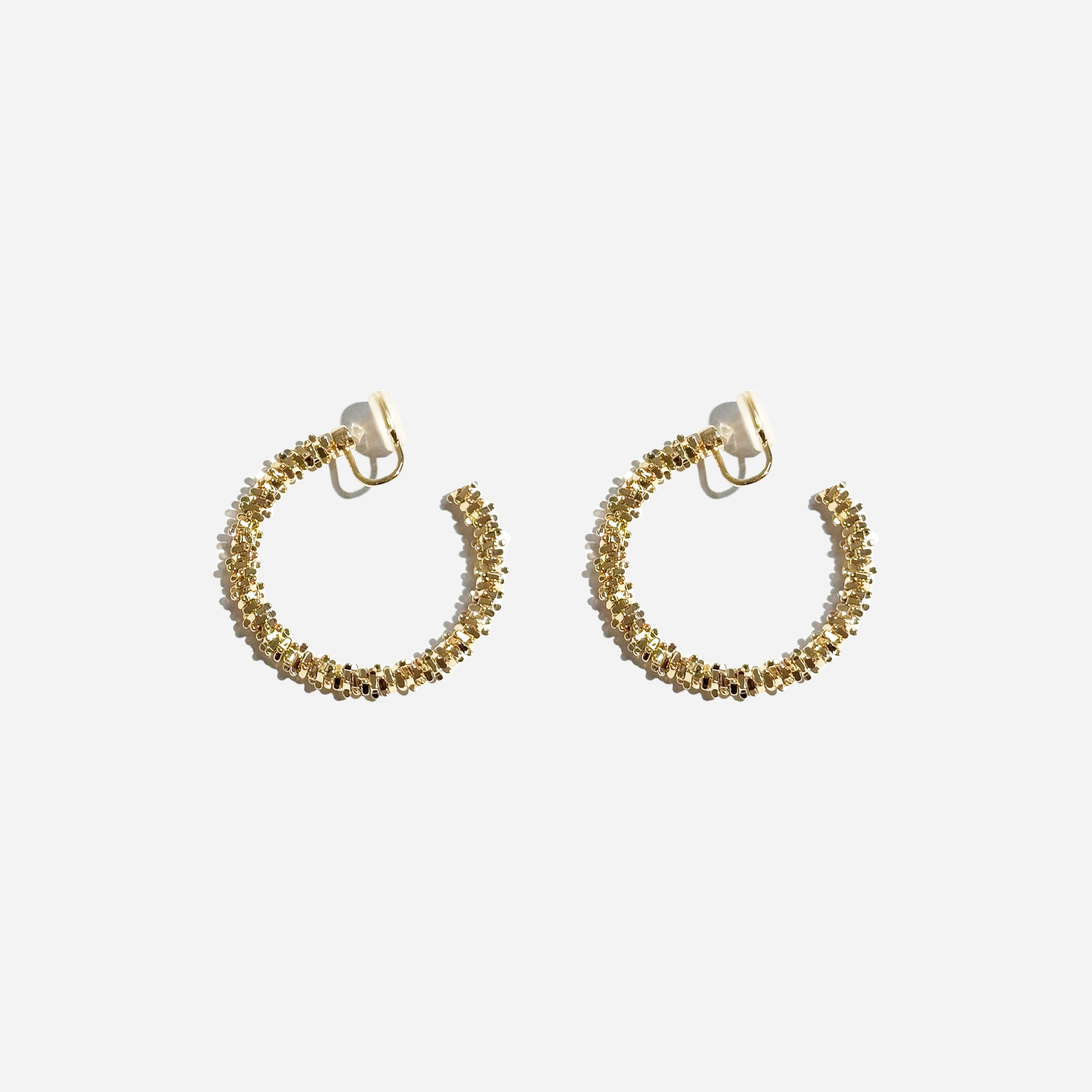 Goldhoop clip-on earrings by SOMIY – pain-free non-pierced jewelry for everyday wear