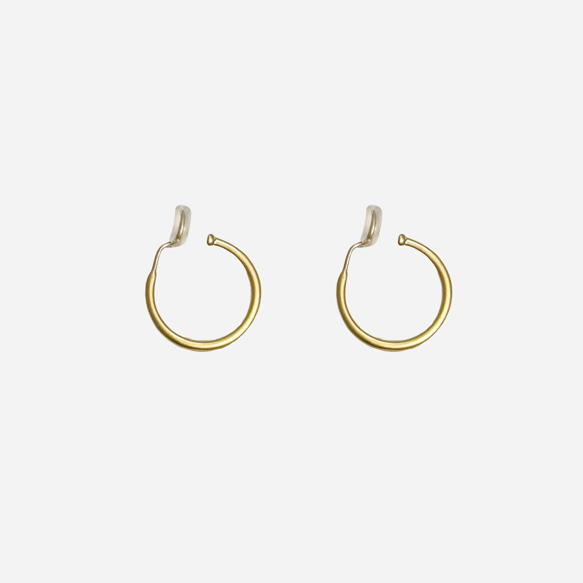 Goldhoop clip-on earrings by SOMIY – pain-free non-pierced jewelry for everyday wear