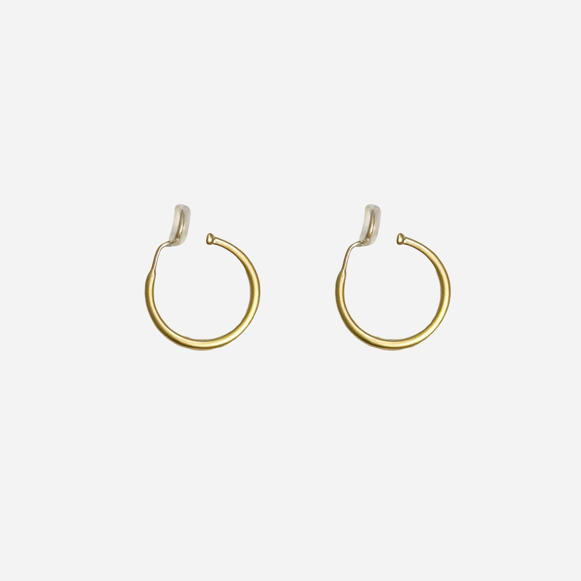 Goldhoop clip-on earrings by SOMIY – pain-free non-pierced jewelry for everyday wear
