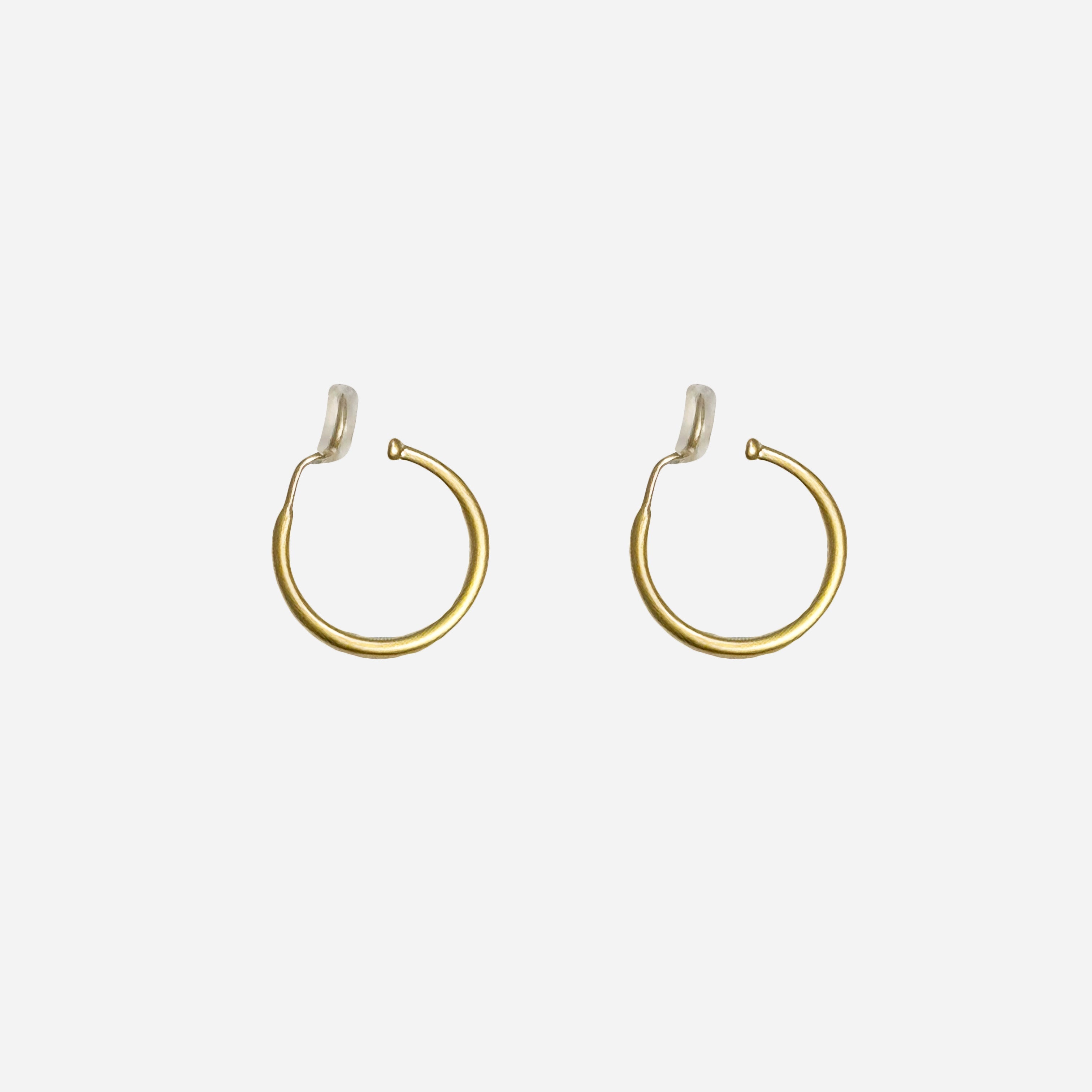 Goldhoop clip-on earrings by SOMIY – pain-free non-pierced jewelry for everyday wear
