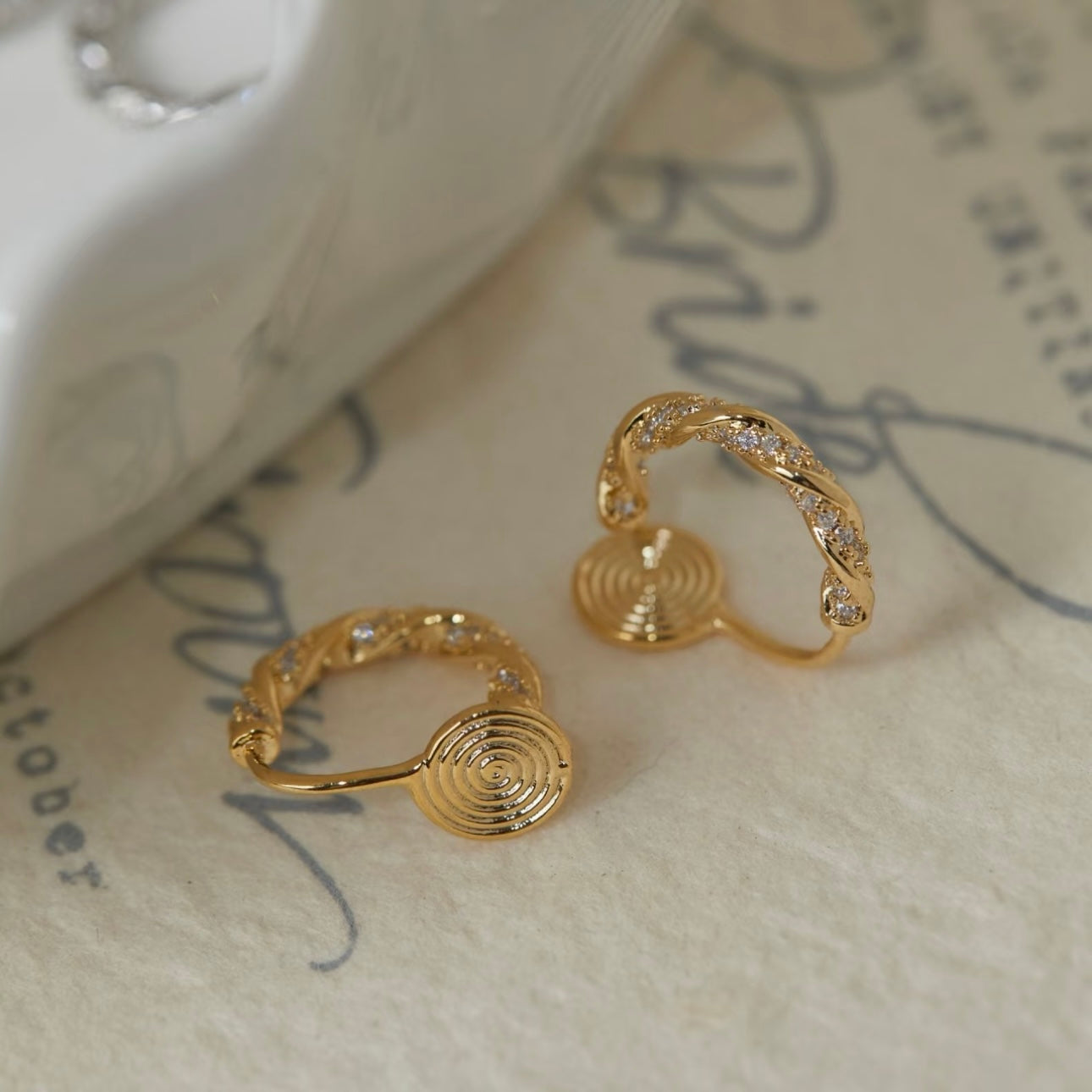 dangle clip-on earrings by SOMIY – pain-free non-pierced jewelry for everyday wear