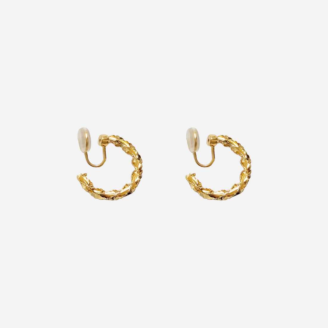 Goldhoop clip-on earrings by SOMIY – pain-free non-pierced jewelry for everyday wear