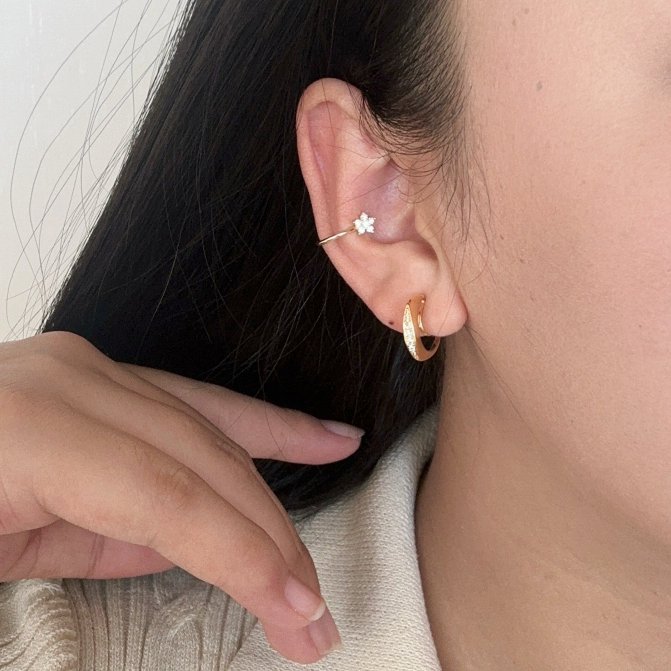 Pendientes de clip Pavé Huggie